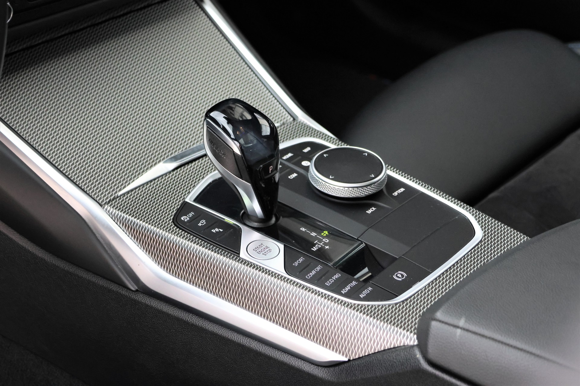 BMW 320d xDrive 48V Touring M Sport Steptronic (CH)-image-10