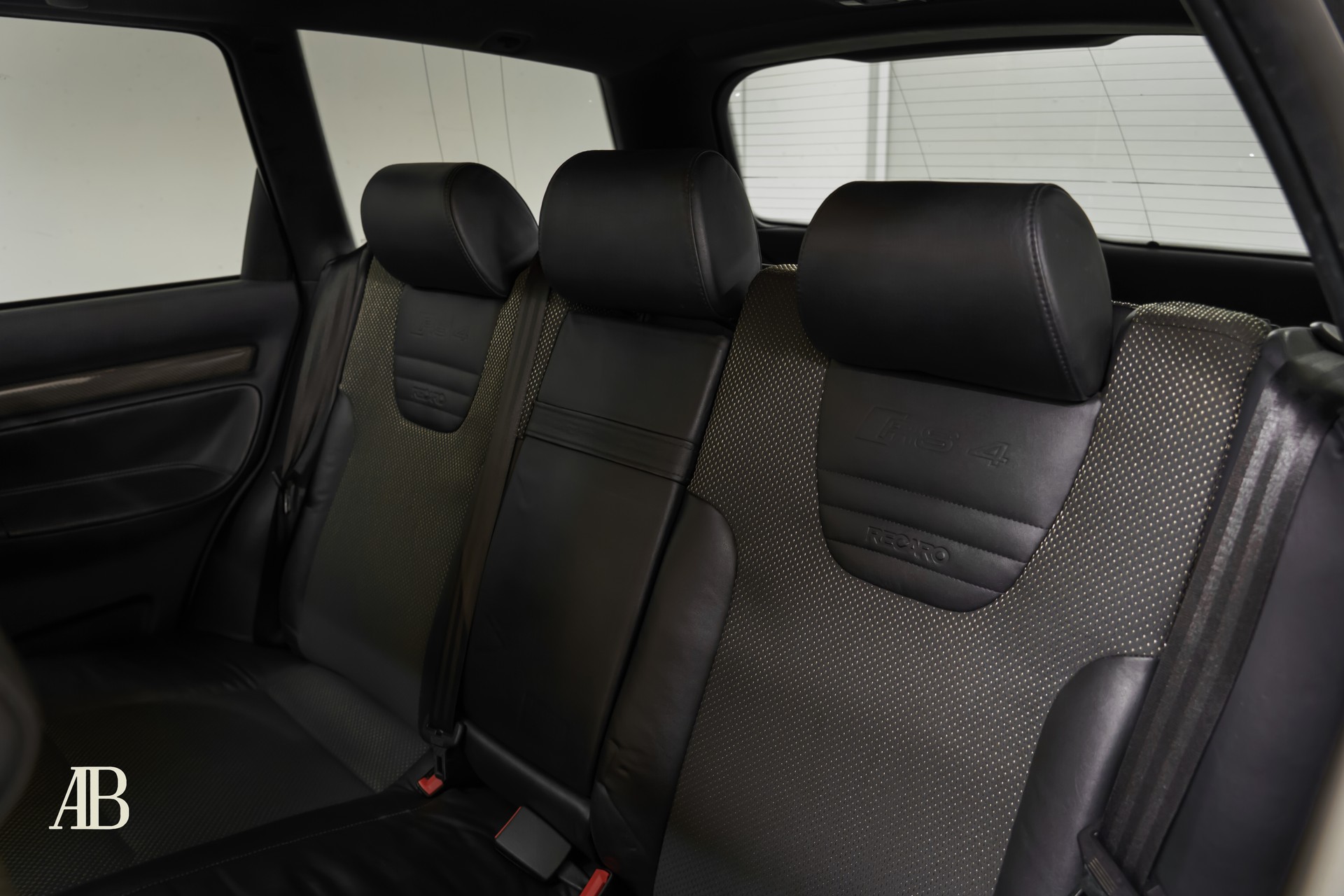 AUDI RS4 Avant 2.7 V6 Biturbo quattro - Sportec-image-11