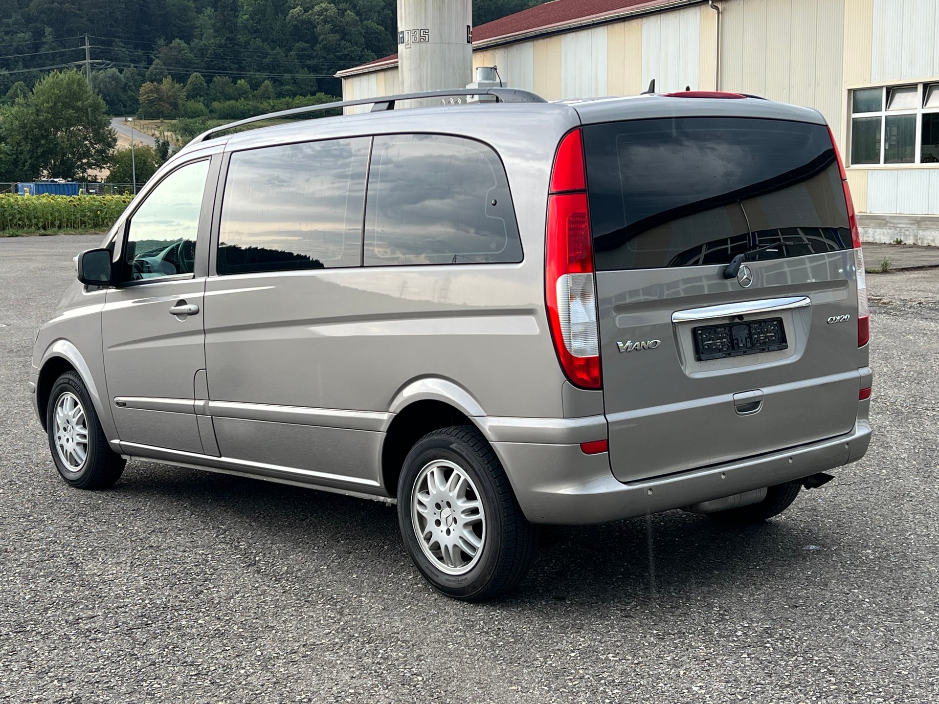 MERCEDES-BENZ VIANO-image-5