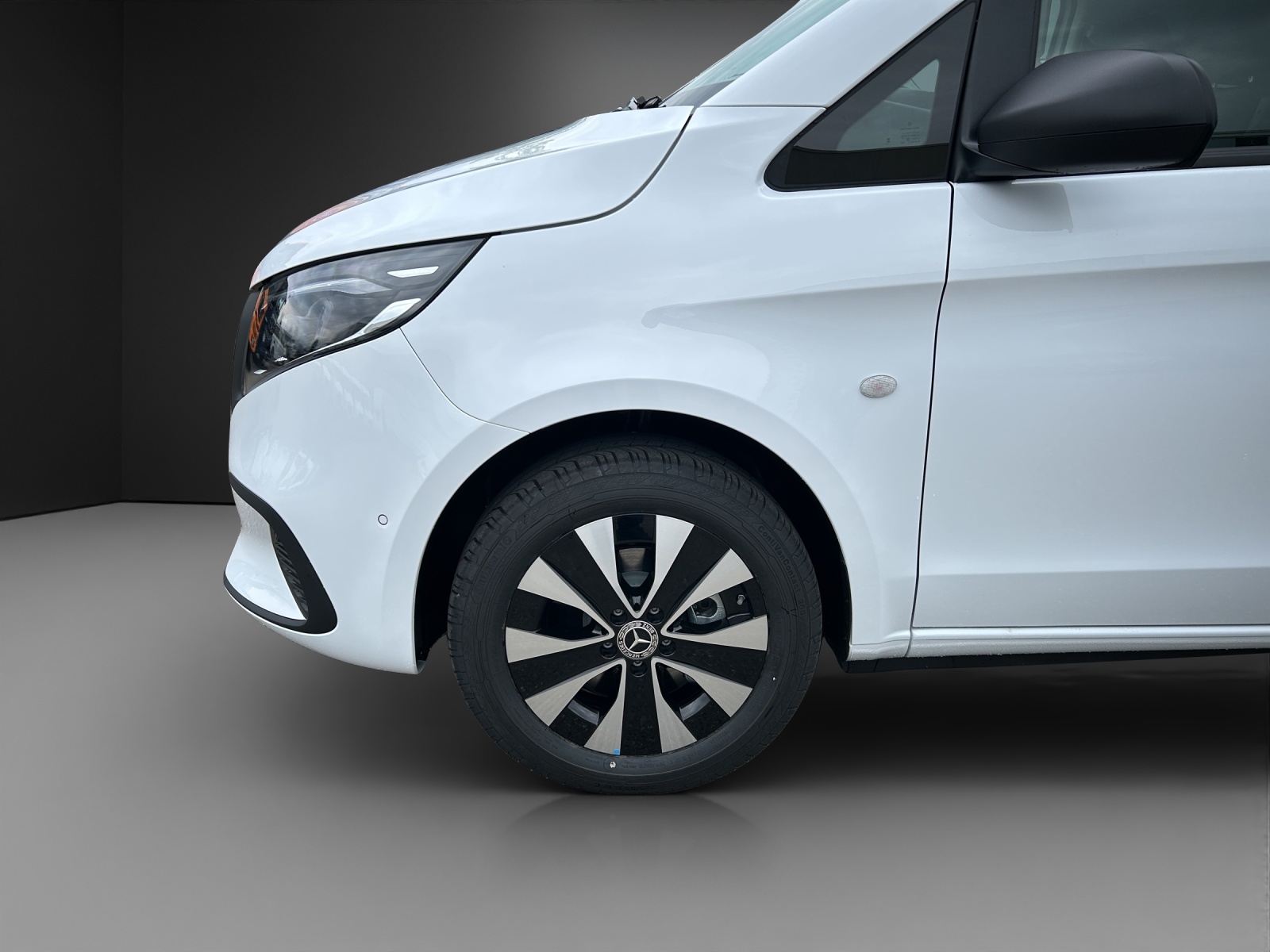 MERCEDES-BENZ Vito 119 CDI Lang Tourer 9G-Tronic 4M Select-image-6