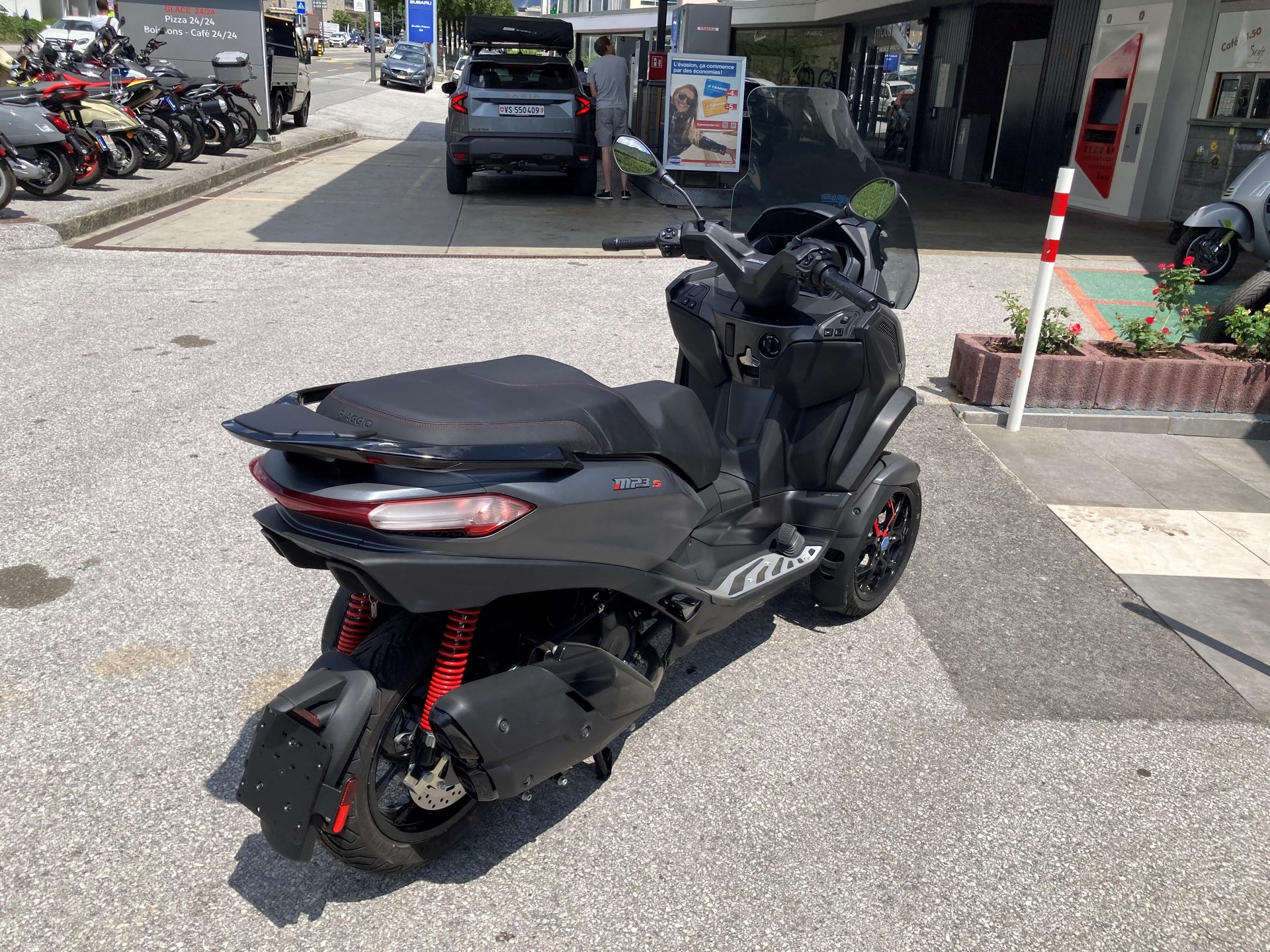 PIAGGIO MP3 400 Sport RST-image-4
