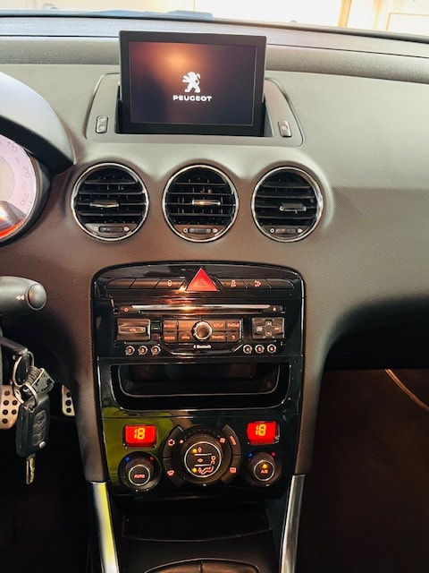 PEUGEOT 308 CC 1.6 16V Turbo Allure-image-7