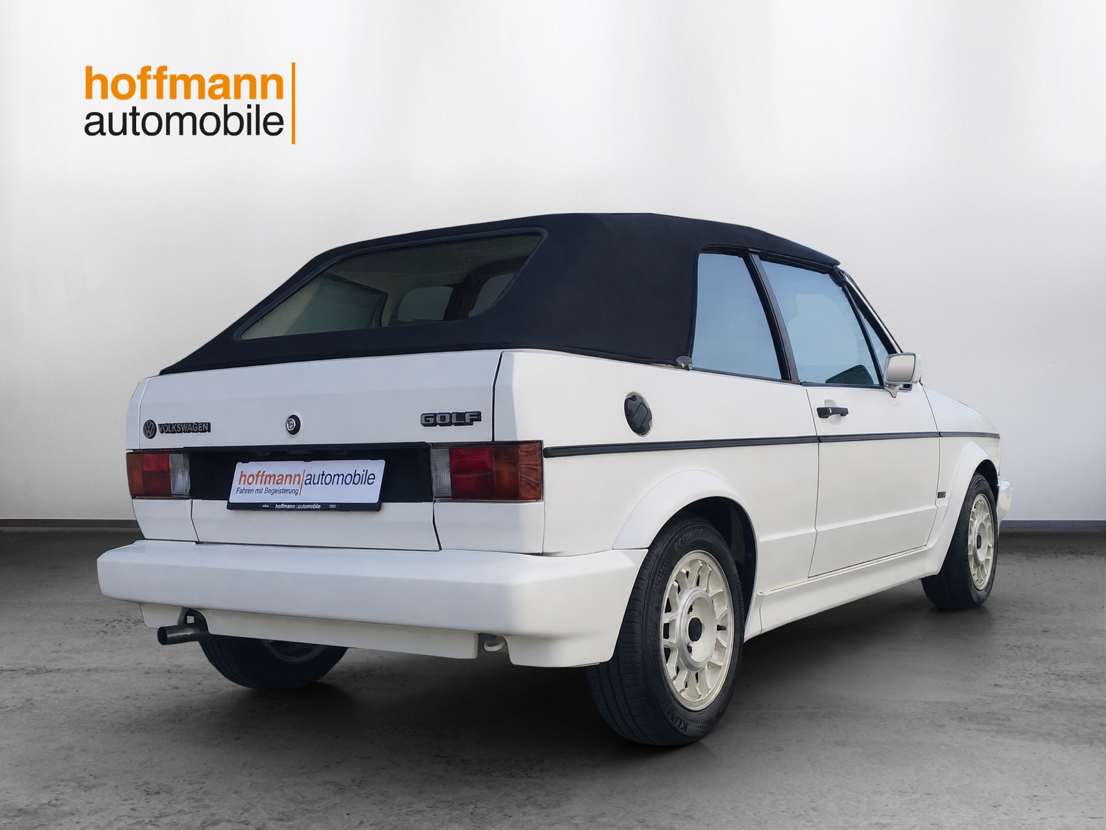 VW Golf Cabriolet 1800 (GL)-showroom-element-3