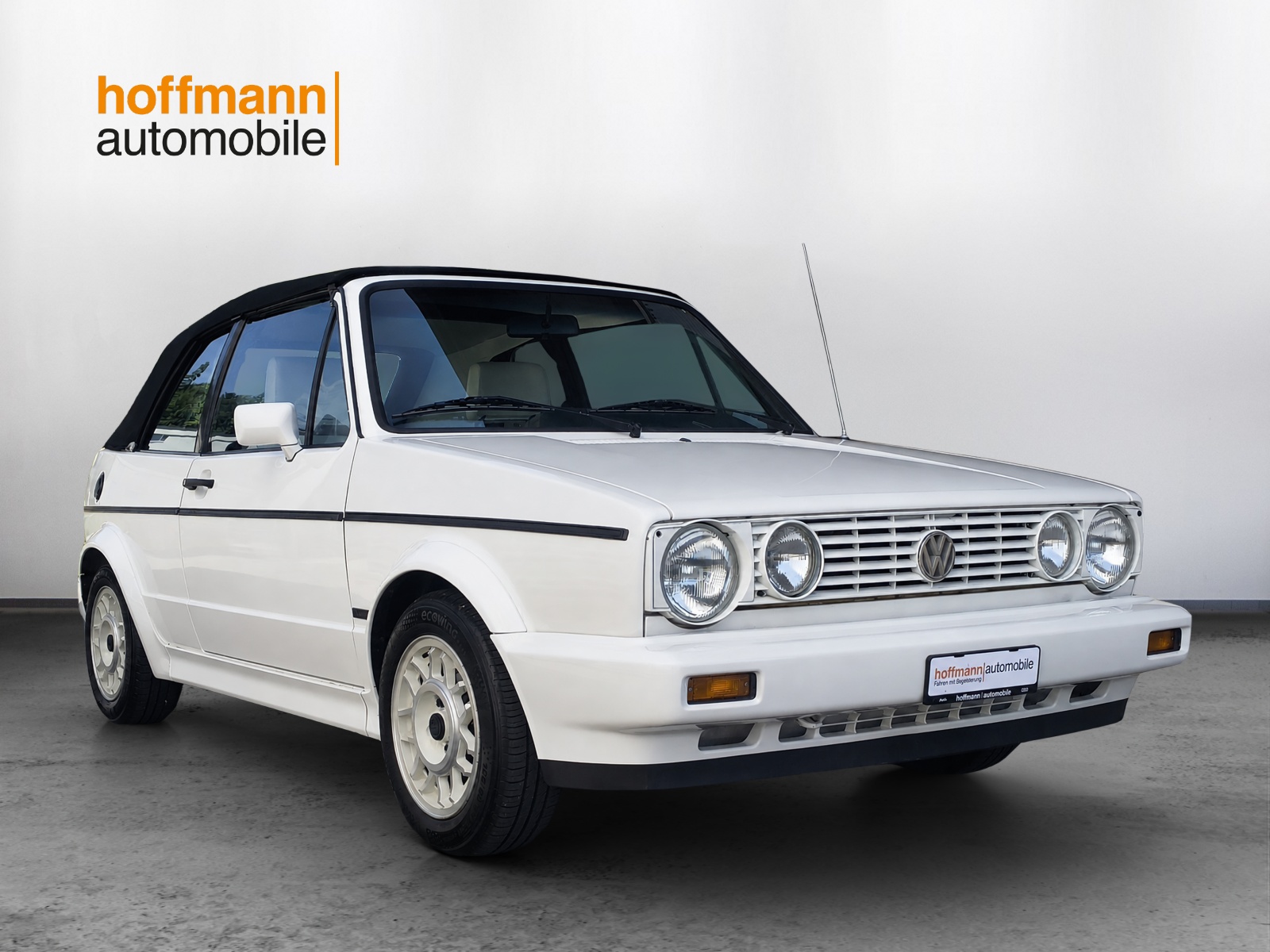 VW Golf Cabriolet 1800 (GL)-showroom-element-2