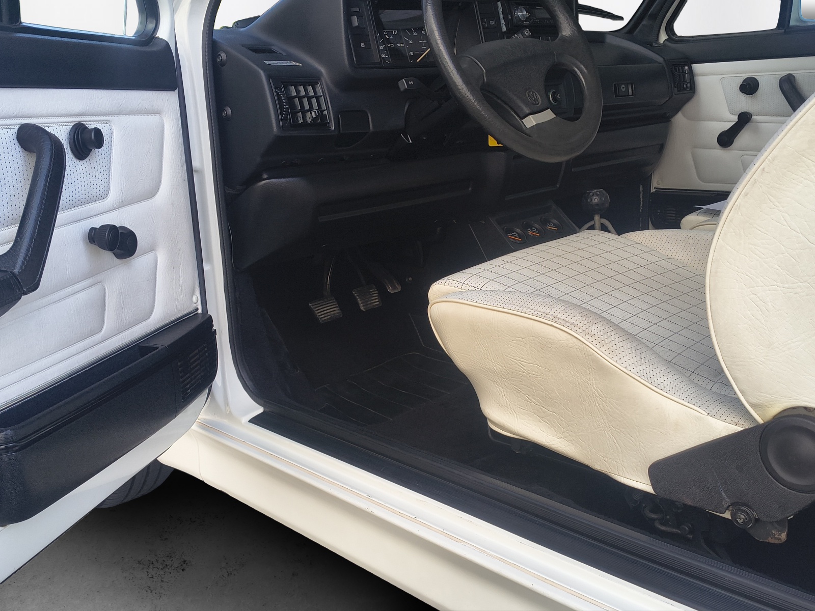 VW Golf Cabriolet 1800 (GL)-image-9