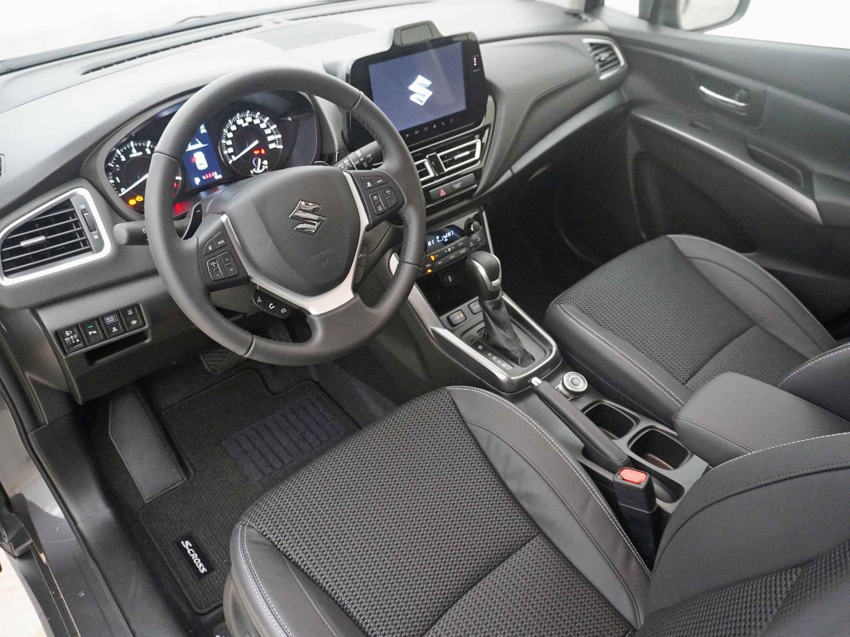 SUZUKI S-Cross 1.4 T Compact Top Hybrid 4x4 ** 👀 mit 360 Grad Kamera **-image-6
