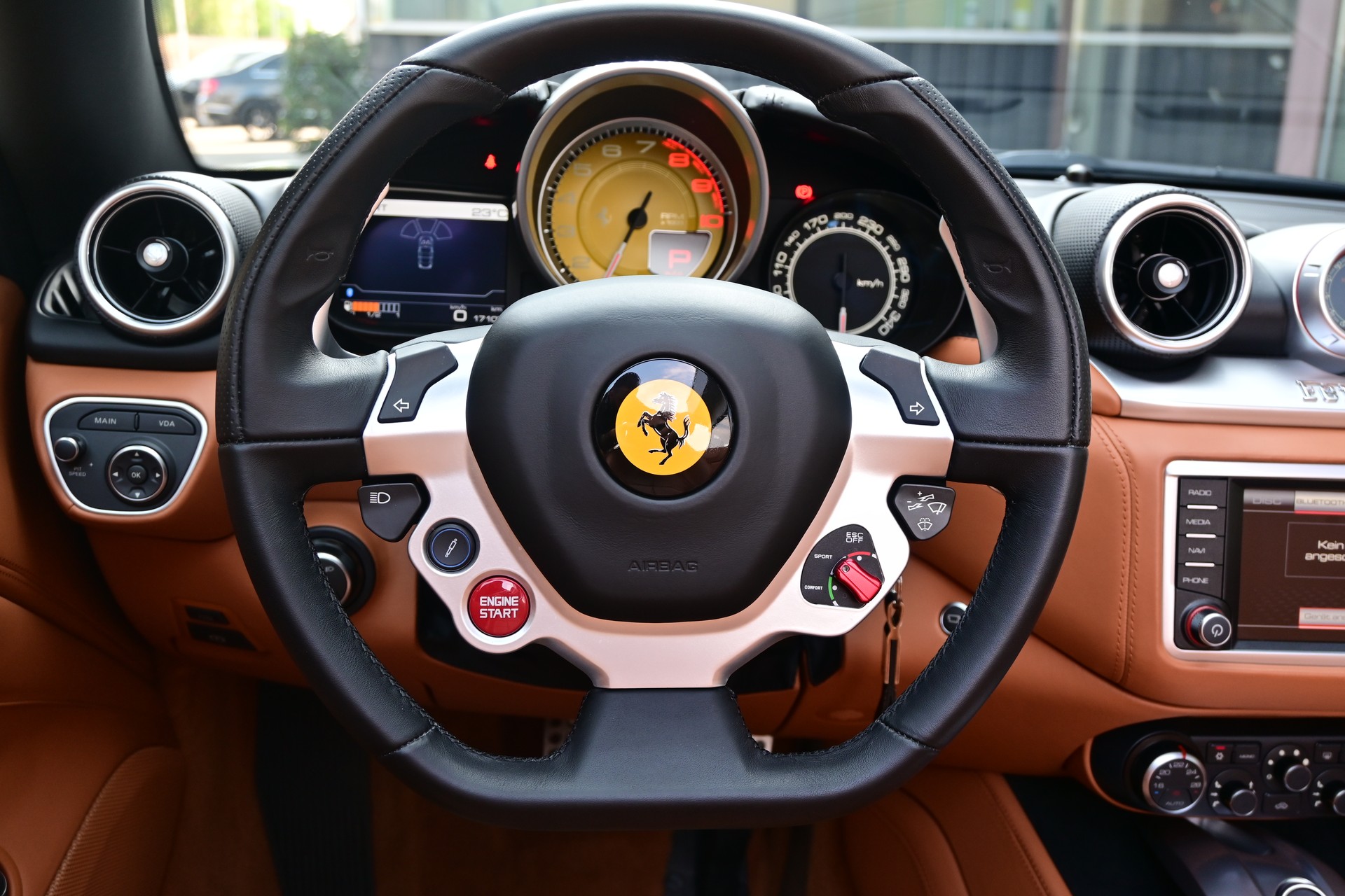 FERRARI California 3.9 V8 T-image-13
