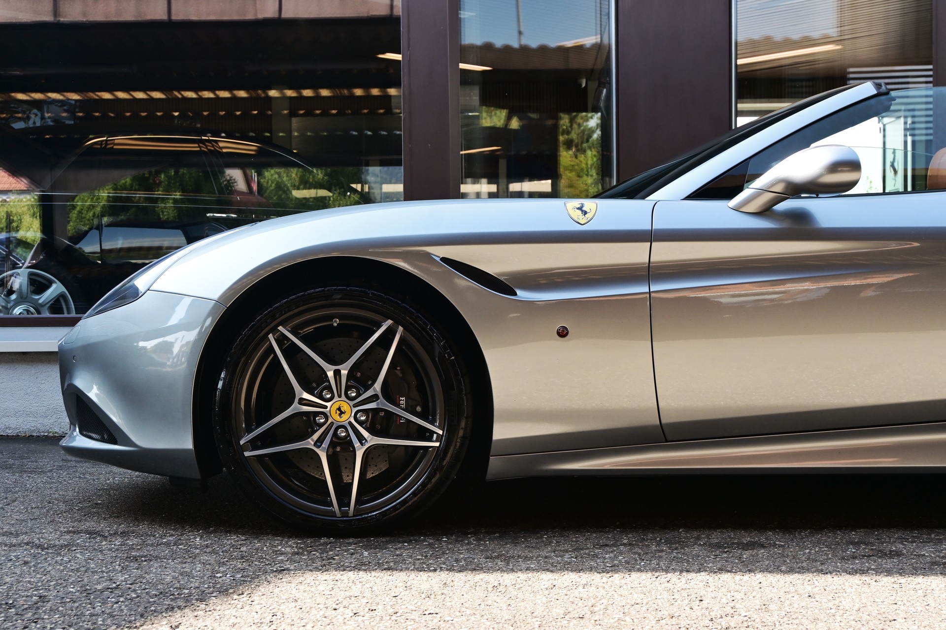 FERRARI California 3.9 V8 T-image-6