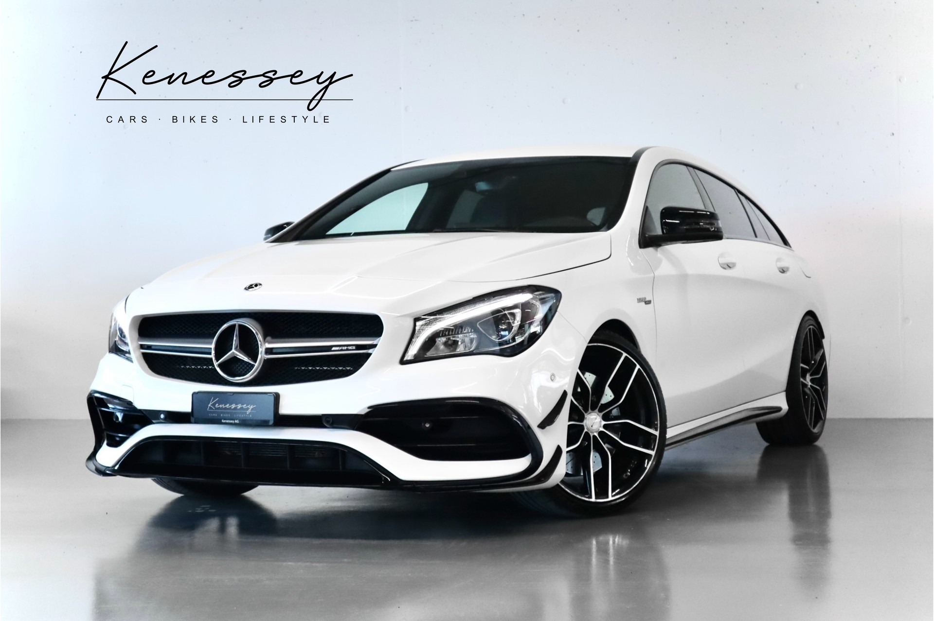 MERCEDES-BENZ CLA Shooting Brake 45 AMG 4Matic Speedshift | CH-FZG-image-0
