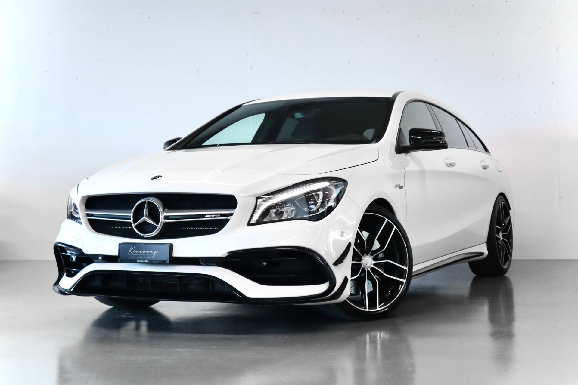 MERCEDES-BENZ CLA Shooting Brake 45 AMG 4Matic Speedshift | CH-FZG-image-17