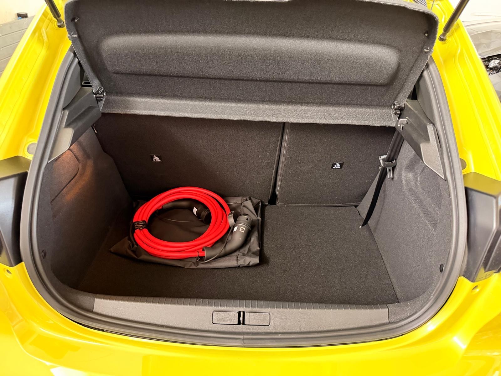 PEUGEOT 208 Elektrik 115kW GT-image-10