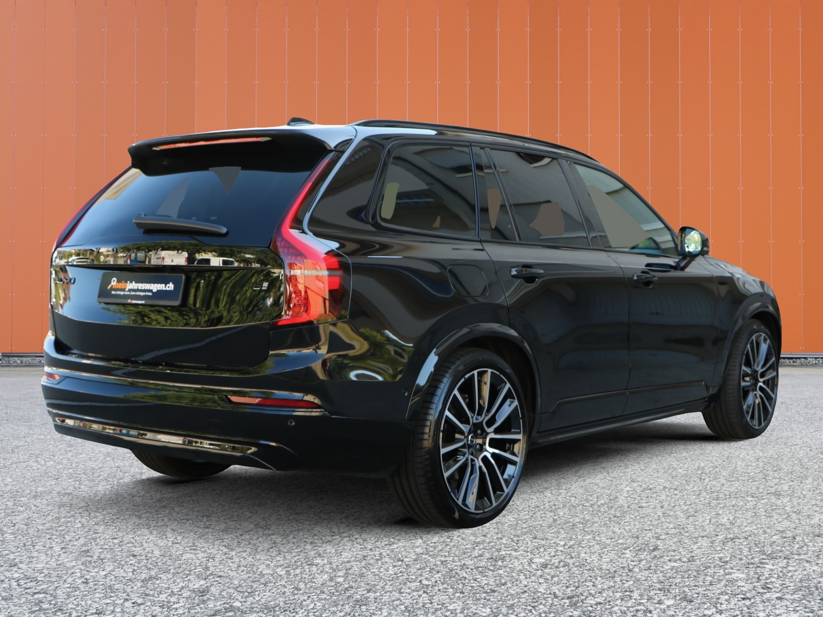 VOLVO XC90 T8 AWD PluginHybrid Black Edition Geartronic-image-3