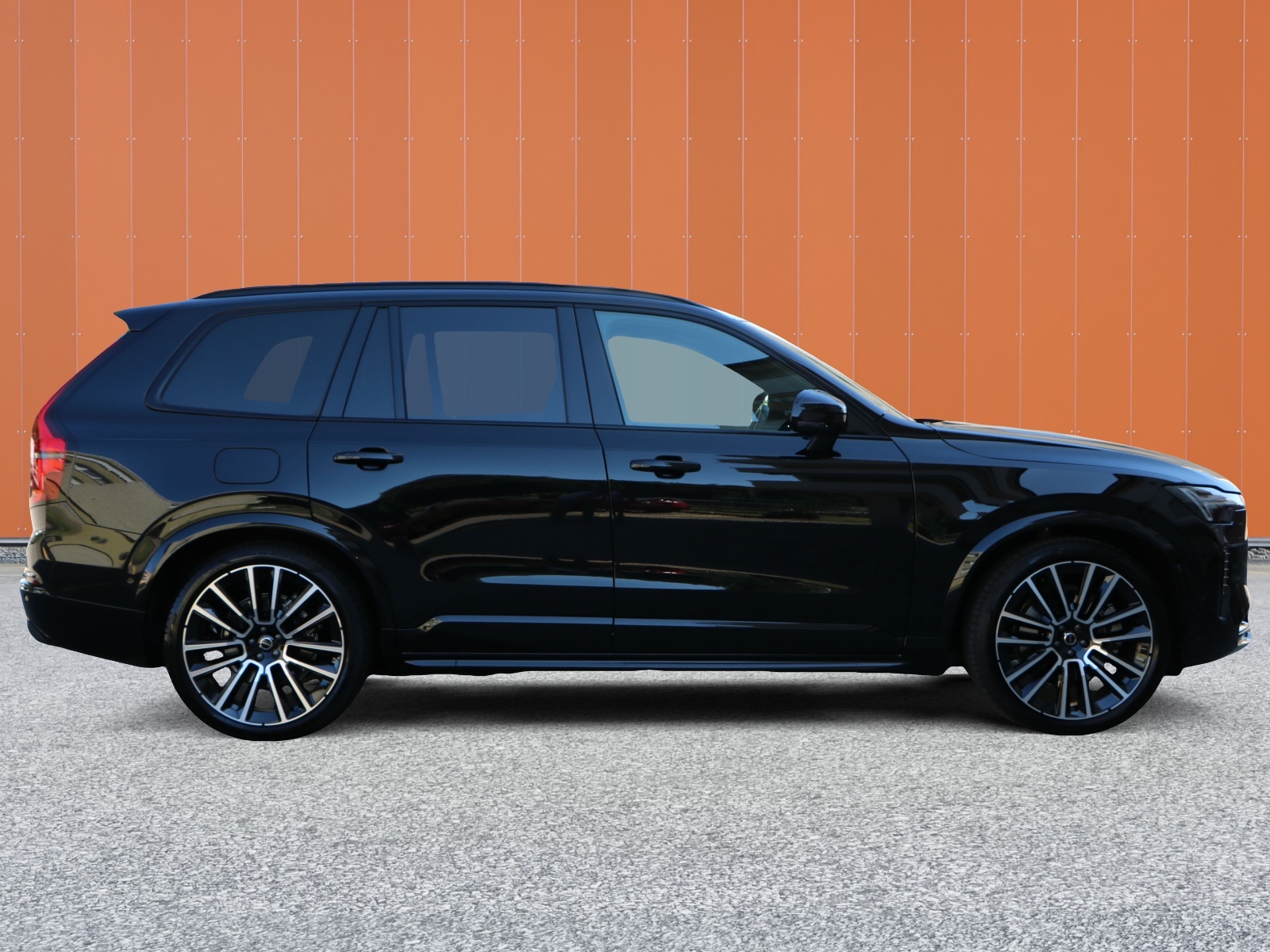VOLVO XC90 T8 AWD PluginHybrid Black Edition Geartronic-image-4