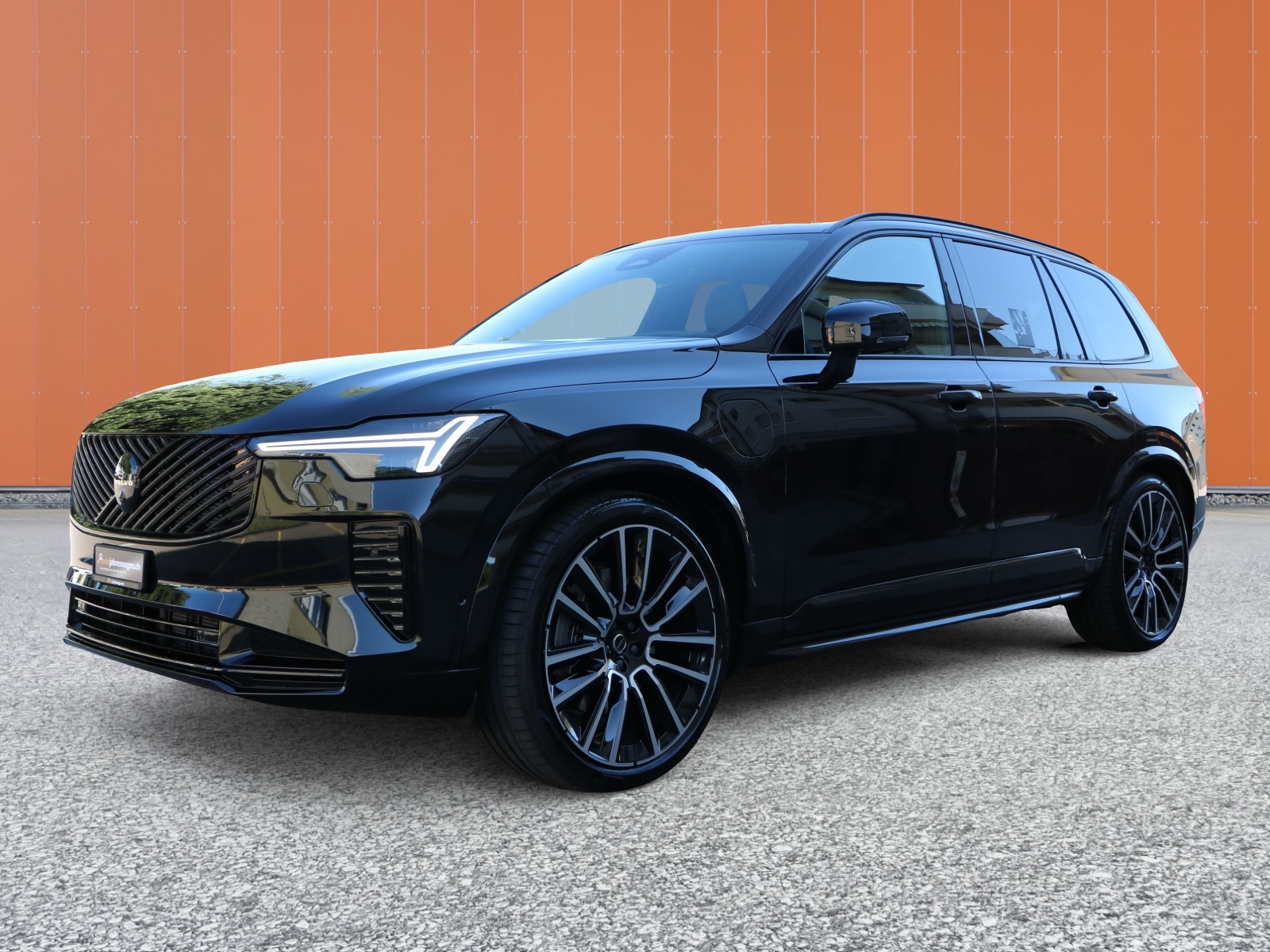 VOLVO XC90 T8 AWD PluginHybrid Black Edition Geartronic-image-1
