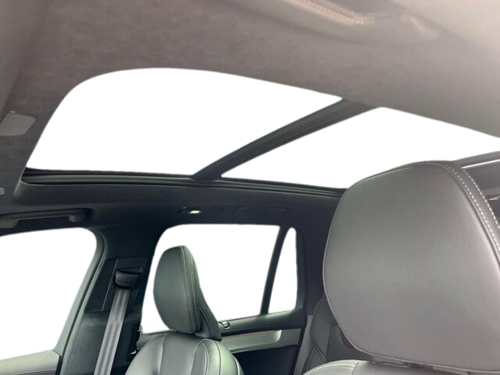 VOLVO XC90 T8 AWD PluginHybrid Black Edition Geartronic-image-18