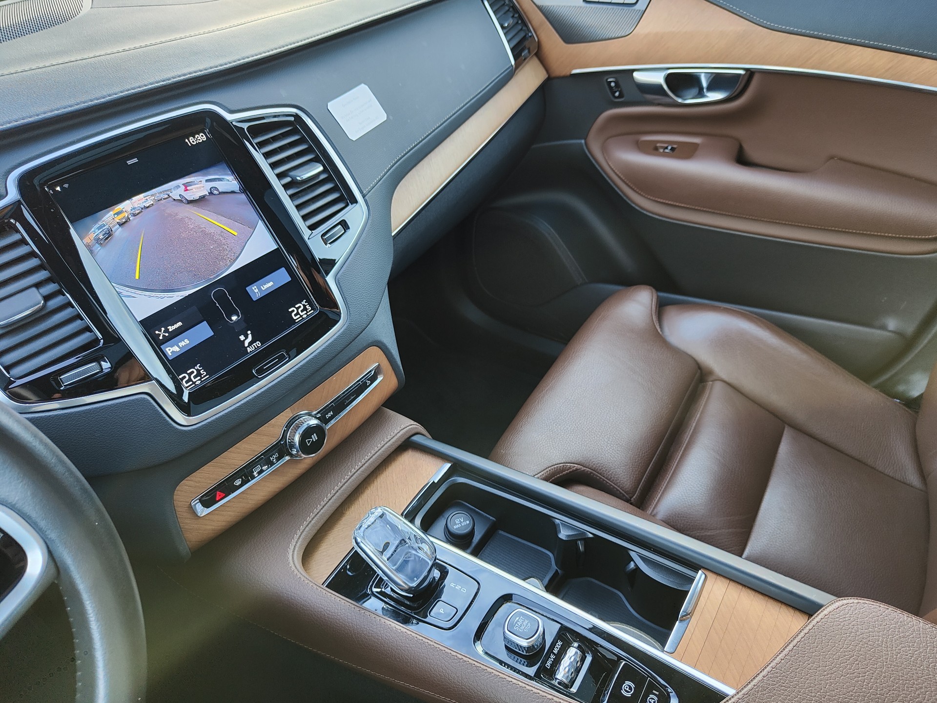 VOLVO XC90 2.0 T8 TE Inscription 7P. eAWD-image-8
