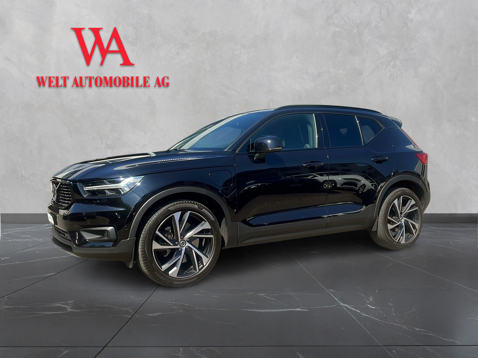 VOLVO XC40 T5 TwE R-Design DCT-image-0