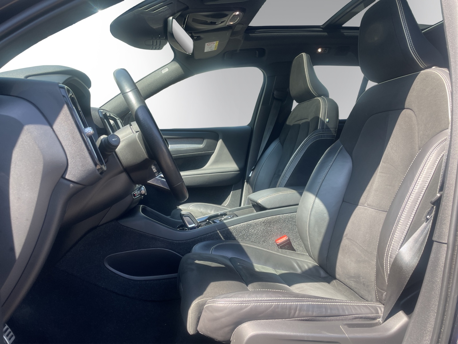 VOLVO XC40 T5 TwE R-Design DCT-image-9