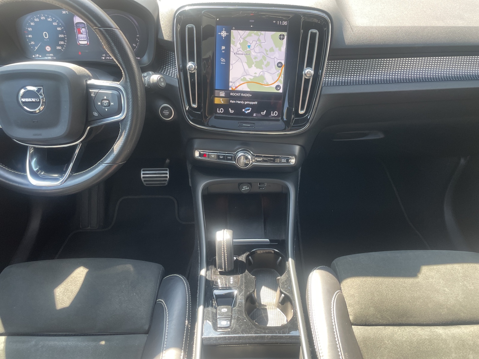 VOLVO XC40 T5 TwE R-Design DCT-image-16