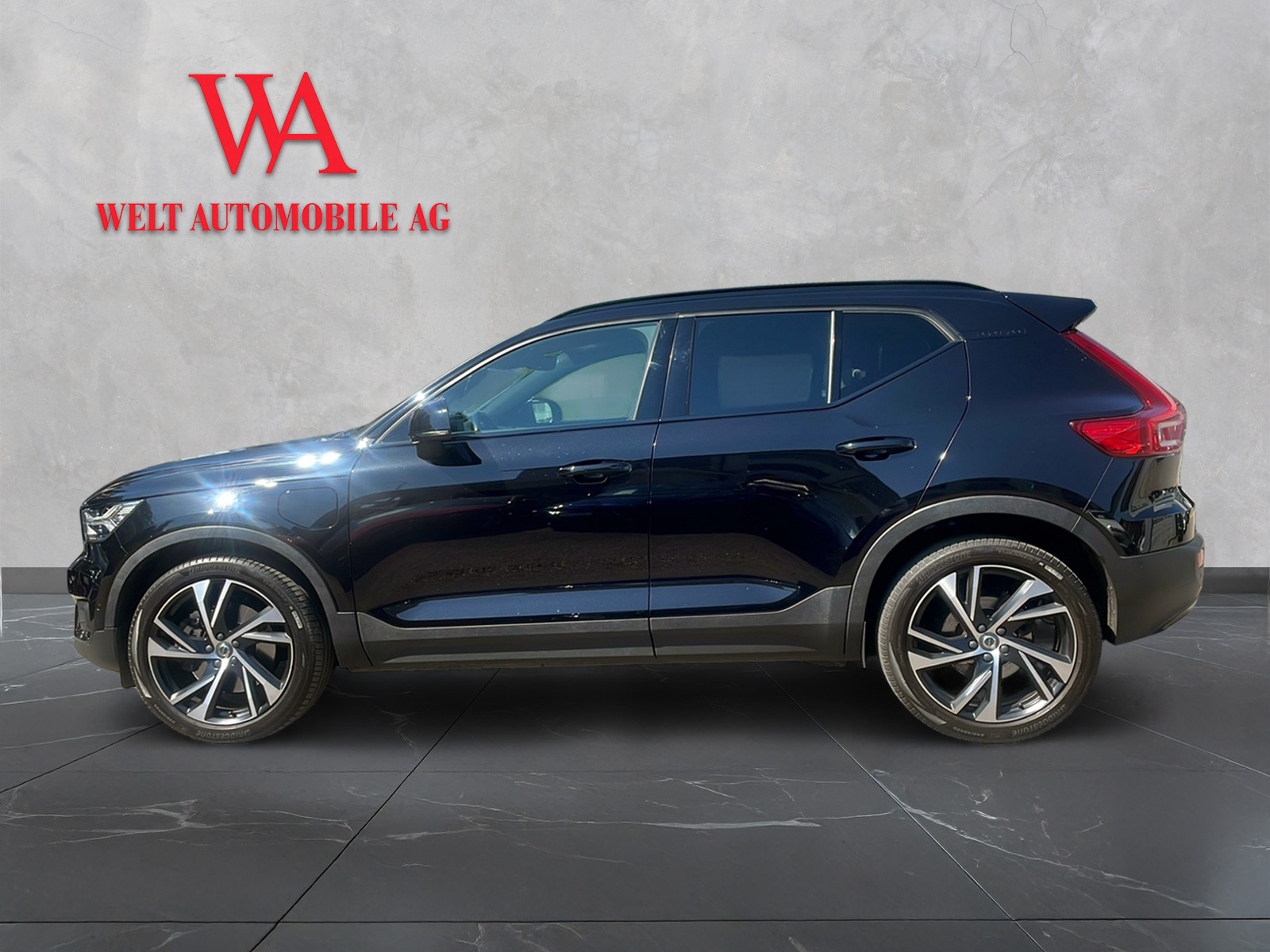 VOLVO XC40 T5 TwE R-Design DCT-image-1