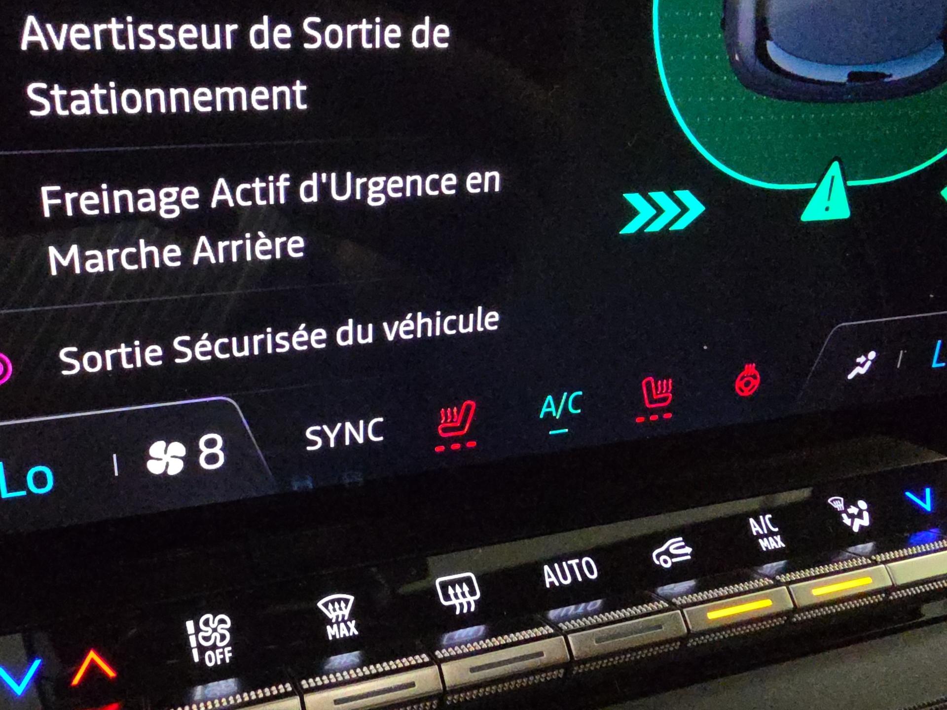 RENAULT Mégane E-TECH EV60 Techno-image-24