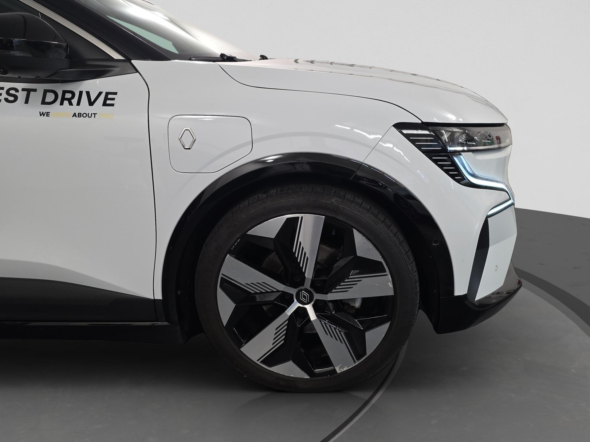 RENAULT Mégane E-TECH EV60 Techno-image-17
