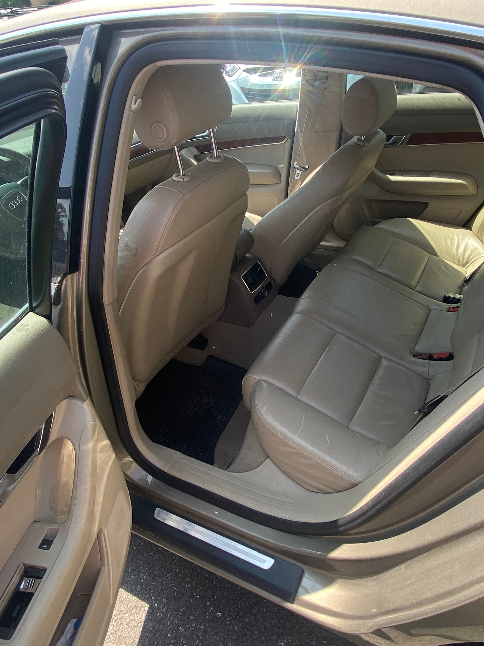 AUDI A6 Limousine 2.7 V6 TDI quattro tiptronic-image-8