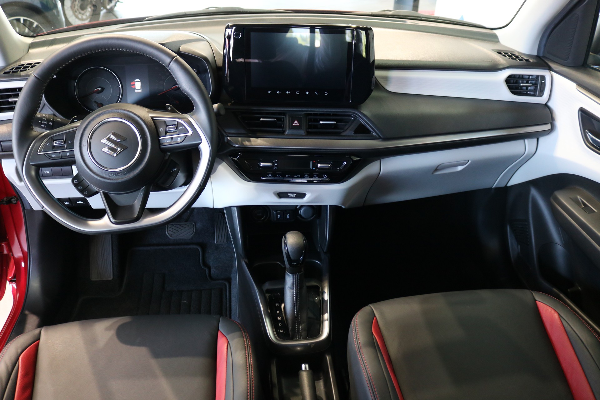 SUZUKI Swift SWISS EDITION Hybrid CVT-image-46