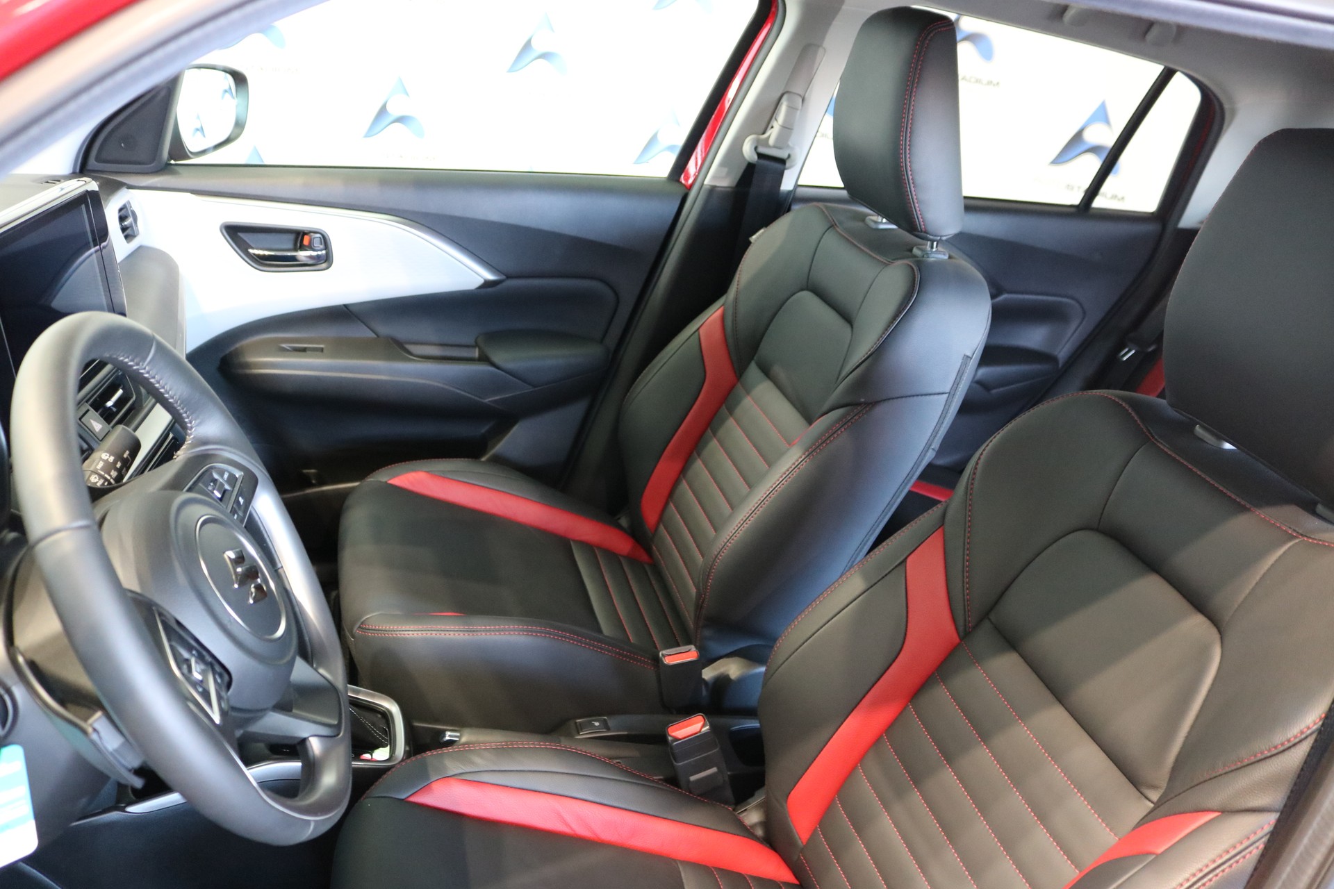 SUZUKI Swift SWISS EDITION Hybrid CVT-image-3