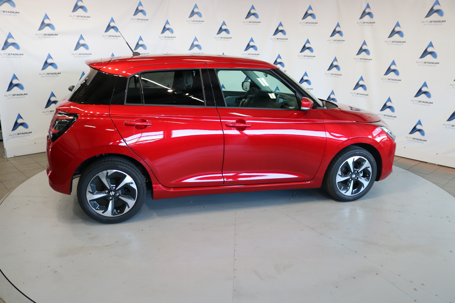 SUZUKI Swift SWISS EDITION Hybrid CVT-image-29