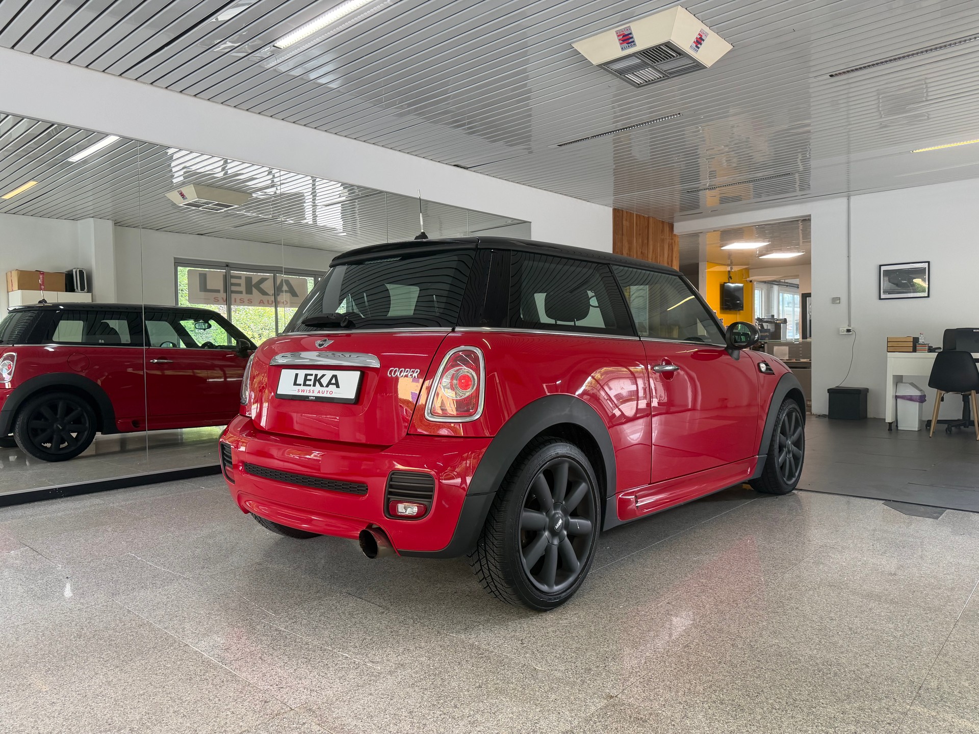 MINI Cooper-image-3