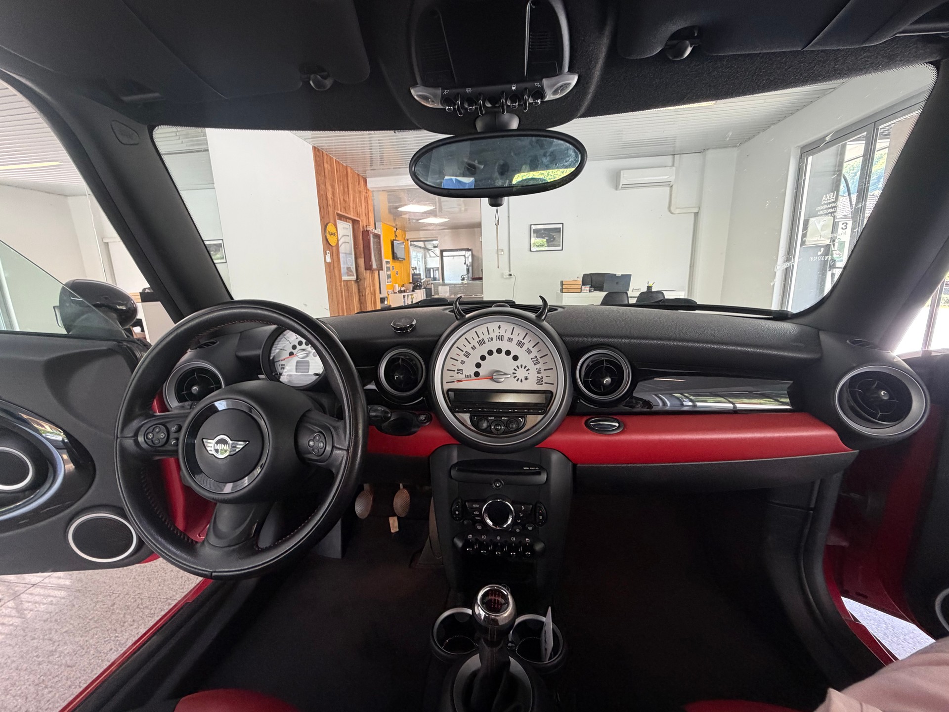 MINI Cooper-image-7