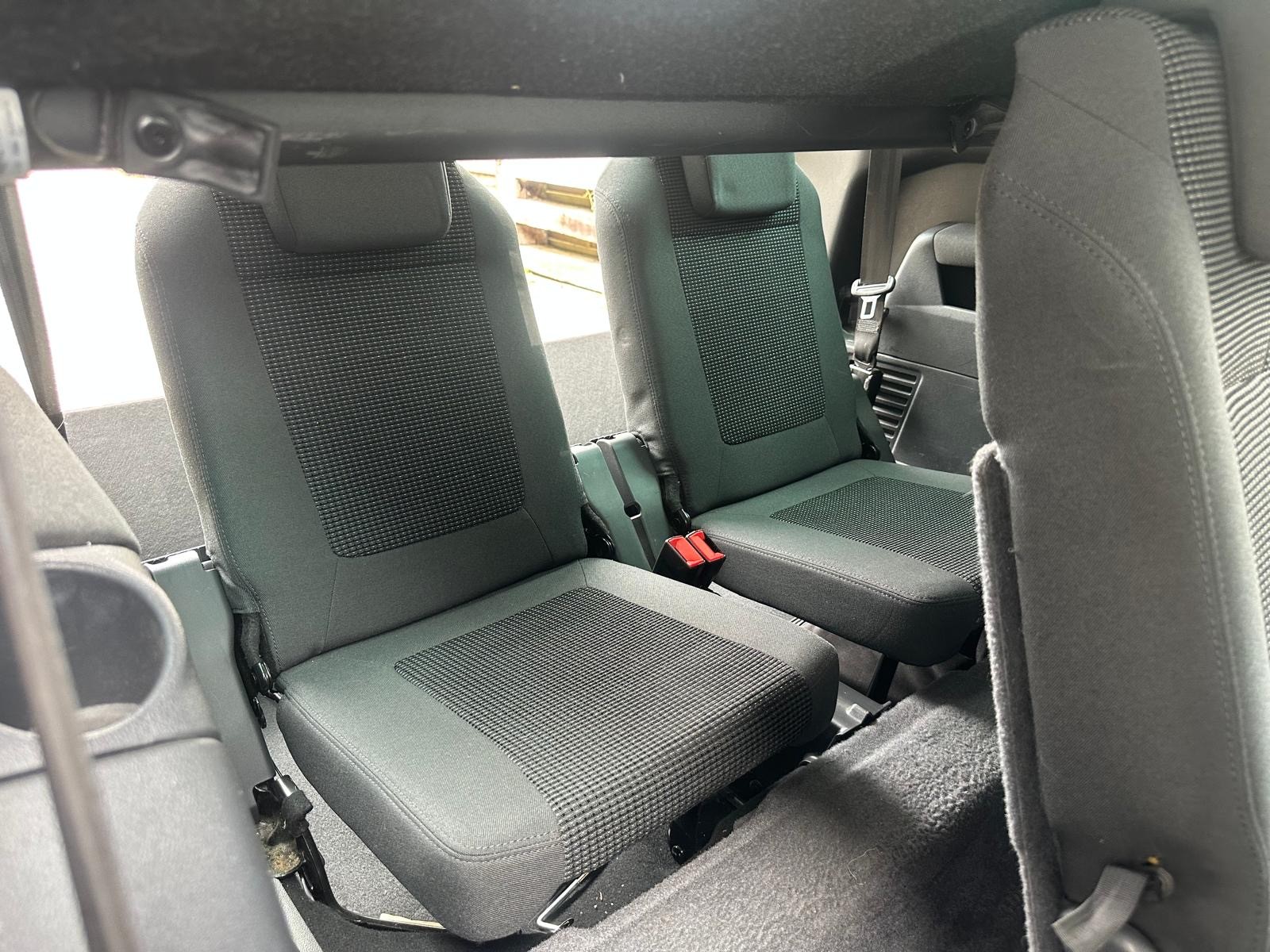 PEUGEOT 5008 2.0 HDI Allure Automatic-image-12