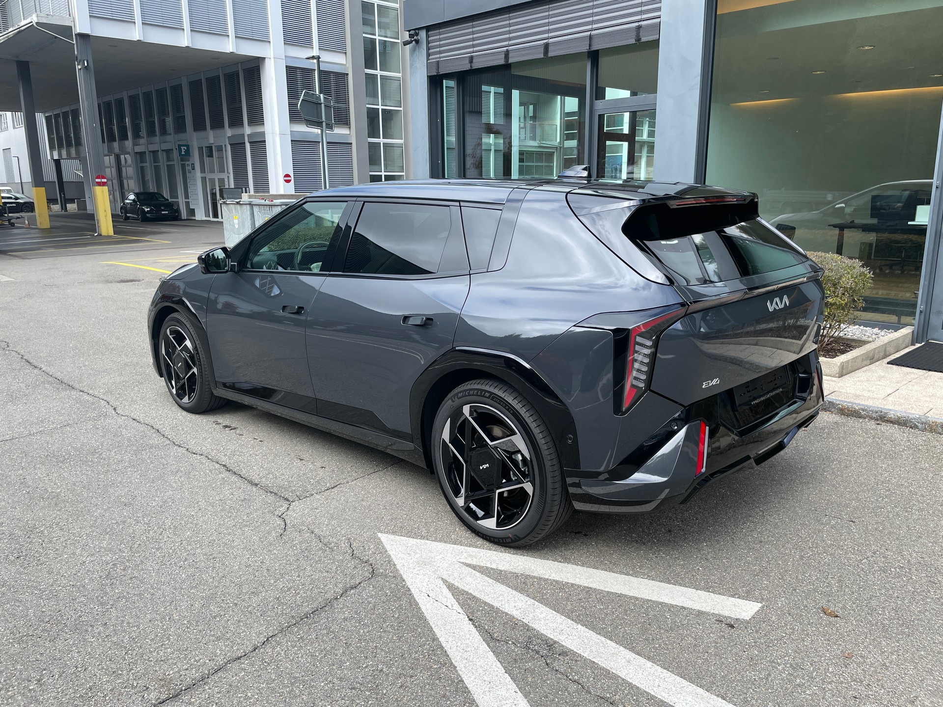 KIA EV4 81,4 kWh GT-Line-image-7