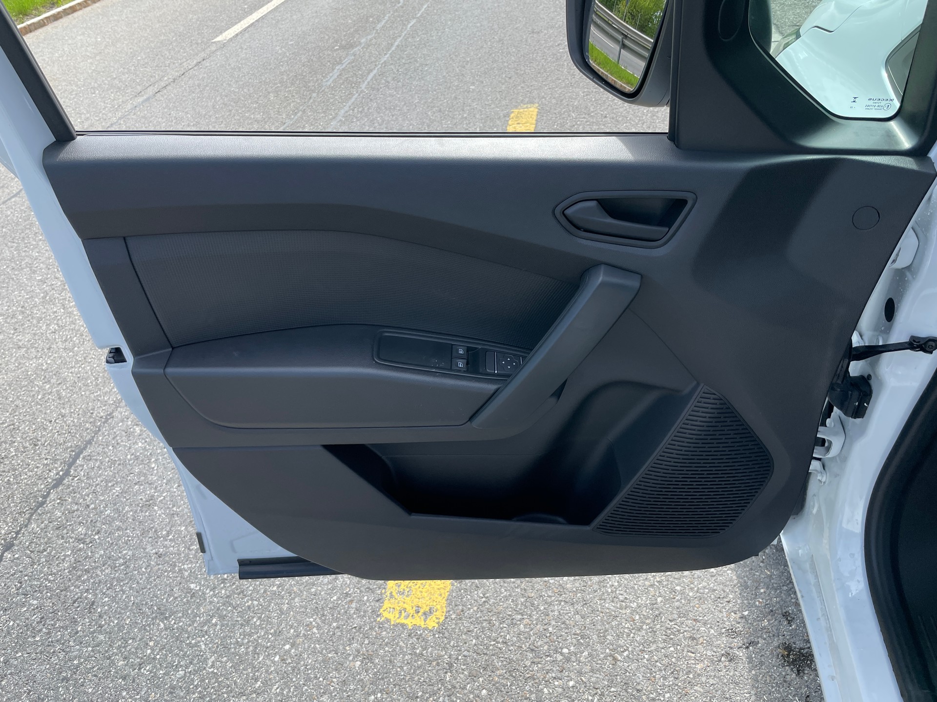 NISSAN Townstar EV45 kWh 22kW L2 Acenta-image-11