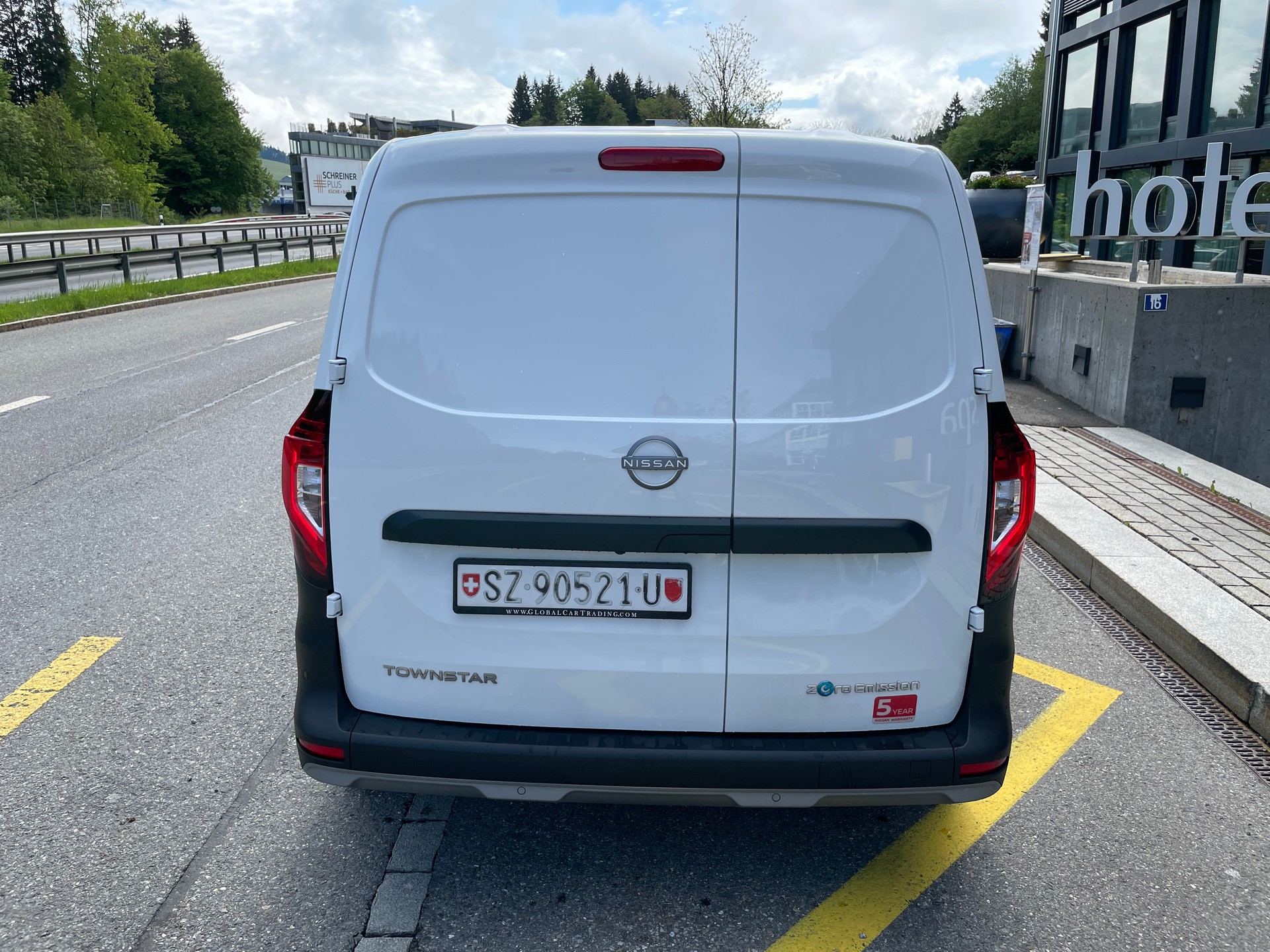 NISSAN Townstar EV45 kWh 22kW L2 Acenta-image-6