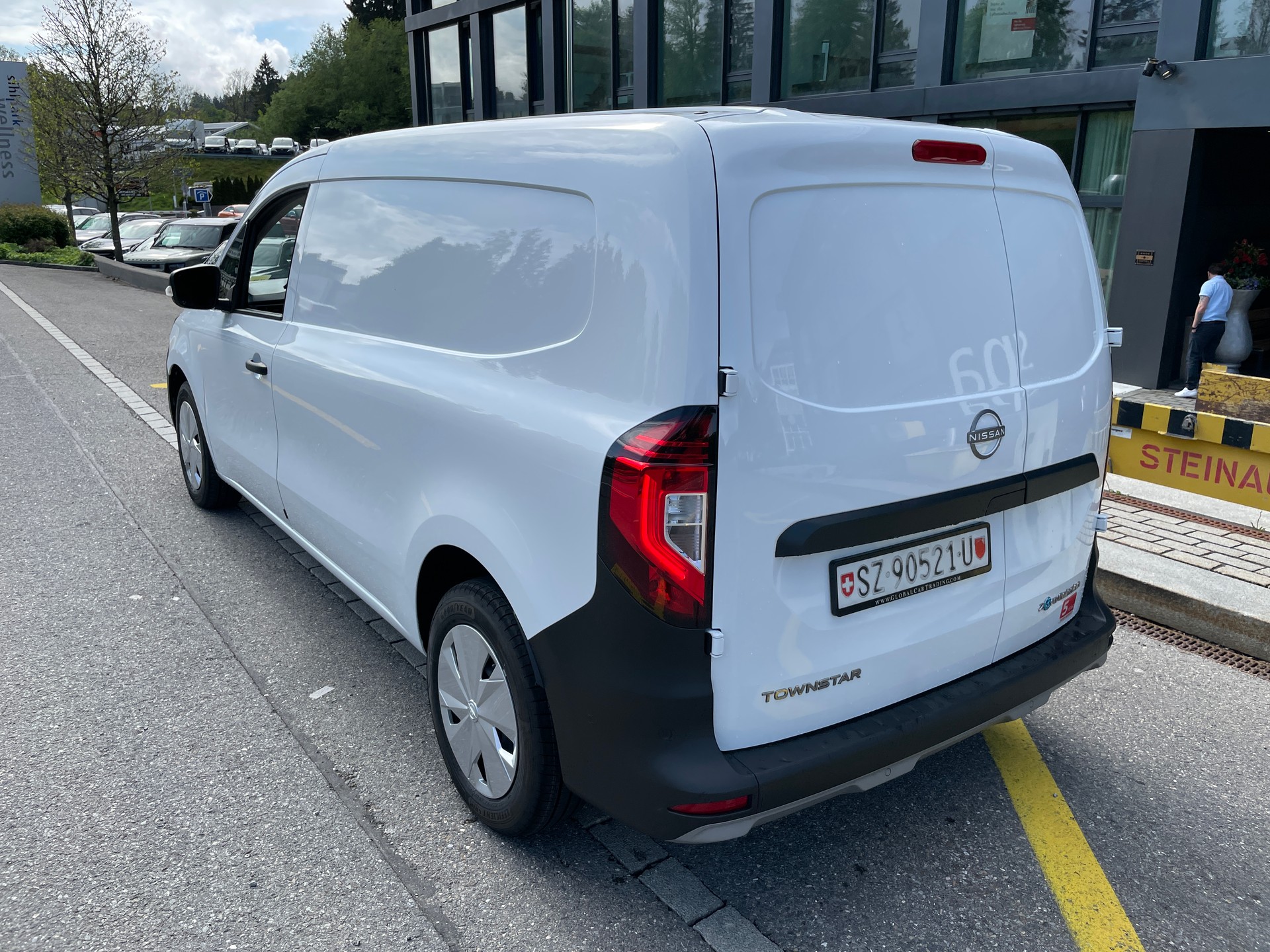 NISSAN Townstar EV45 kWh 22kW L2 Acenta-image-8