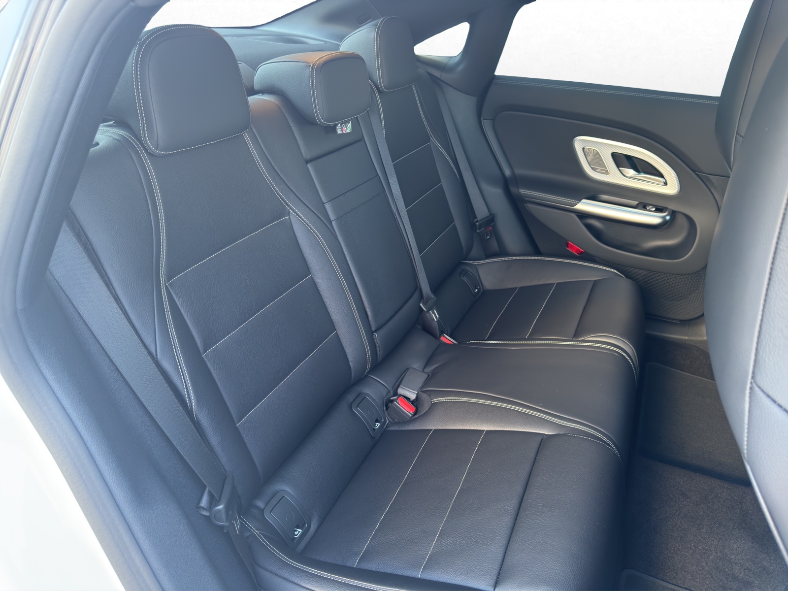 MERCEDES-BENZ CLA 220 AMG Line 4Matic-image-13