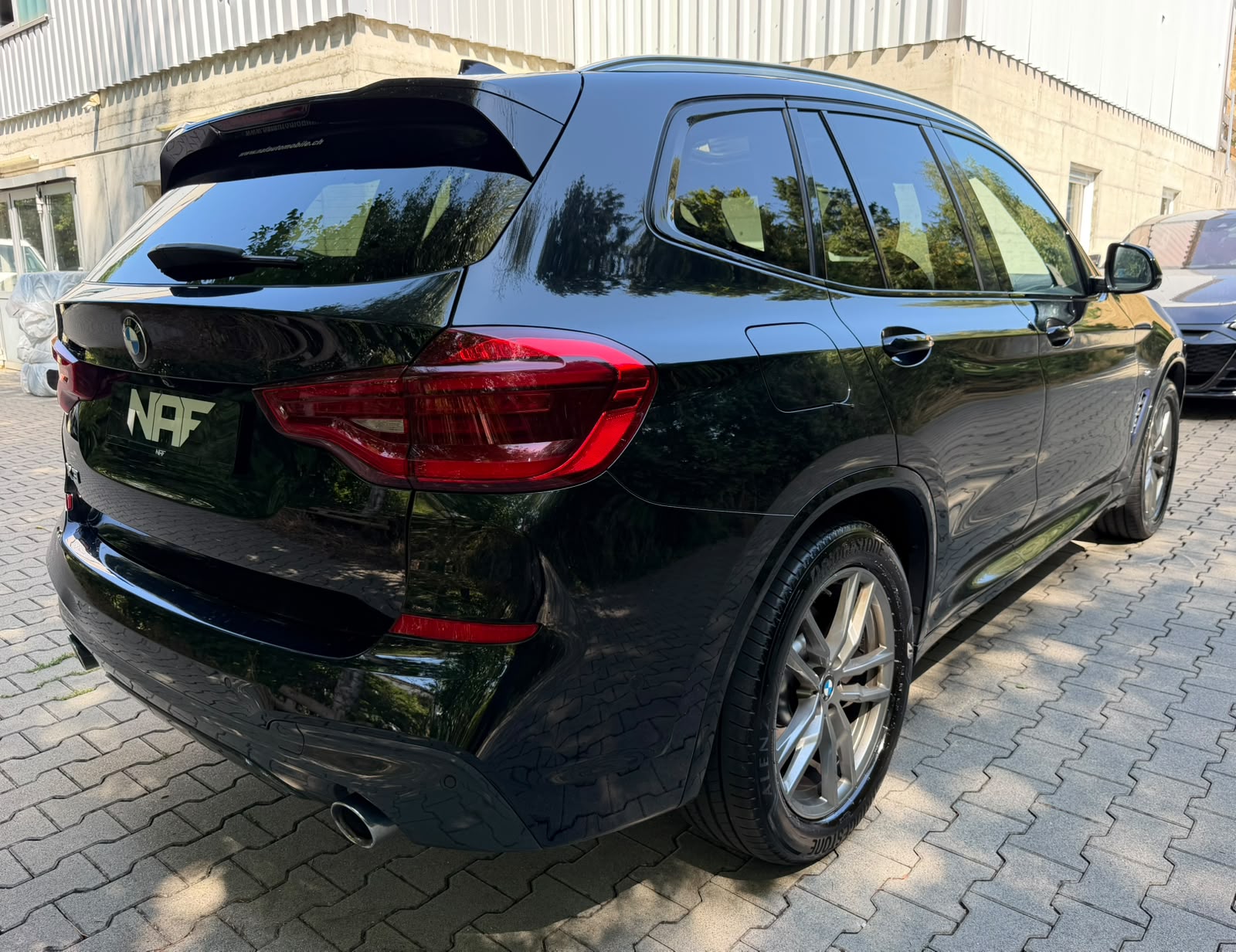 BMW X3 xDrive 20d Individual M Sport Steptronic-image-4