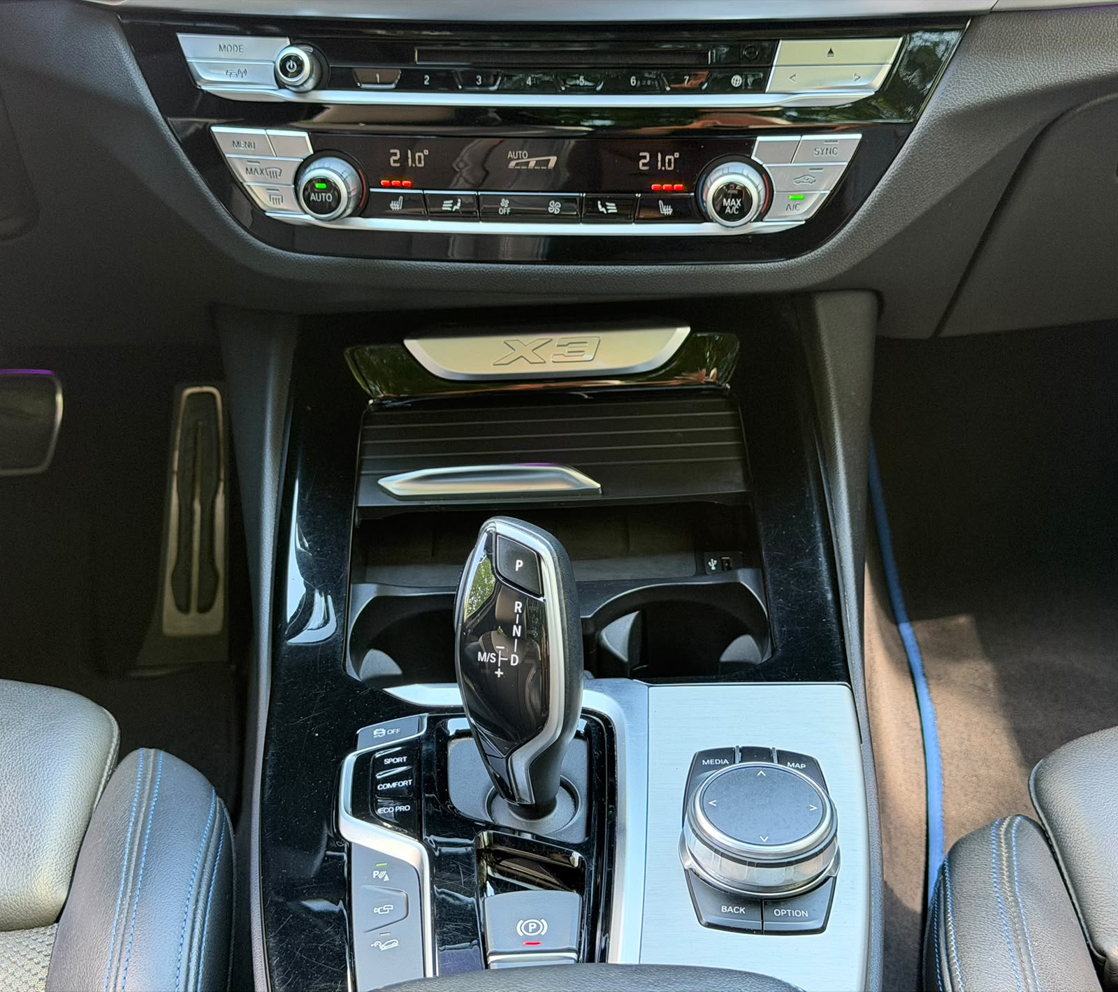 BMW X3 xDrive 20d Individual M Sport Steptronic-image-26