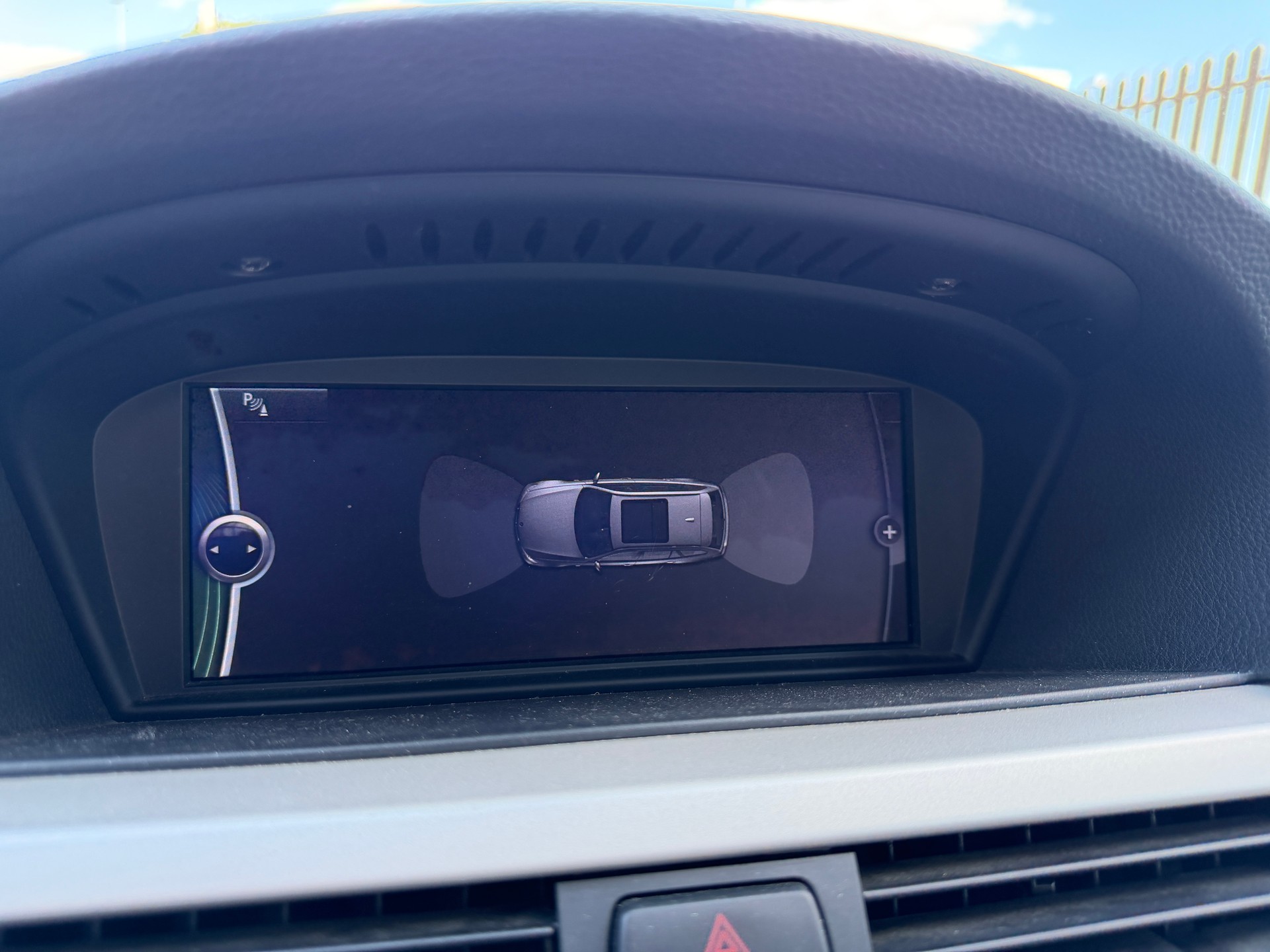 BMW 320d xDrive Touring Dynamic Edition Steptronic-image-13