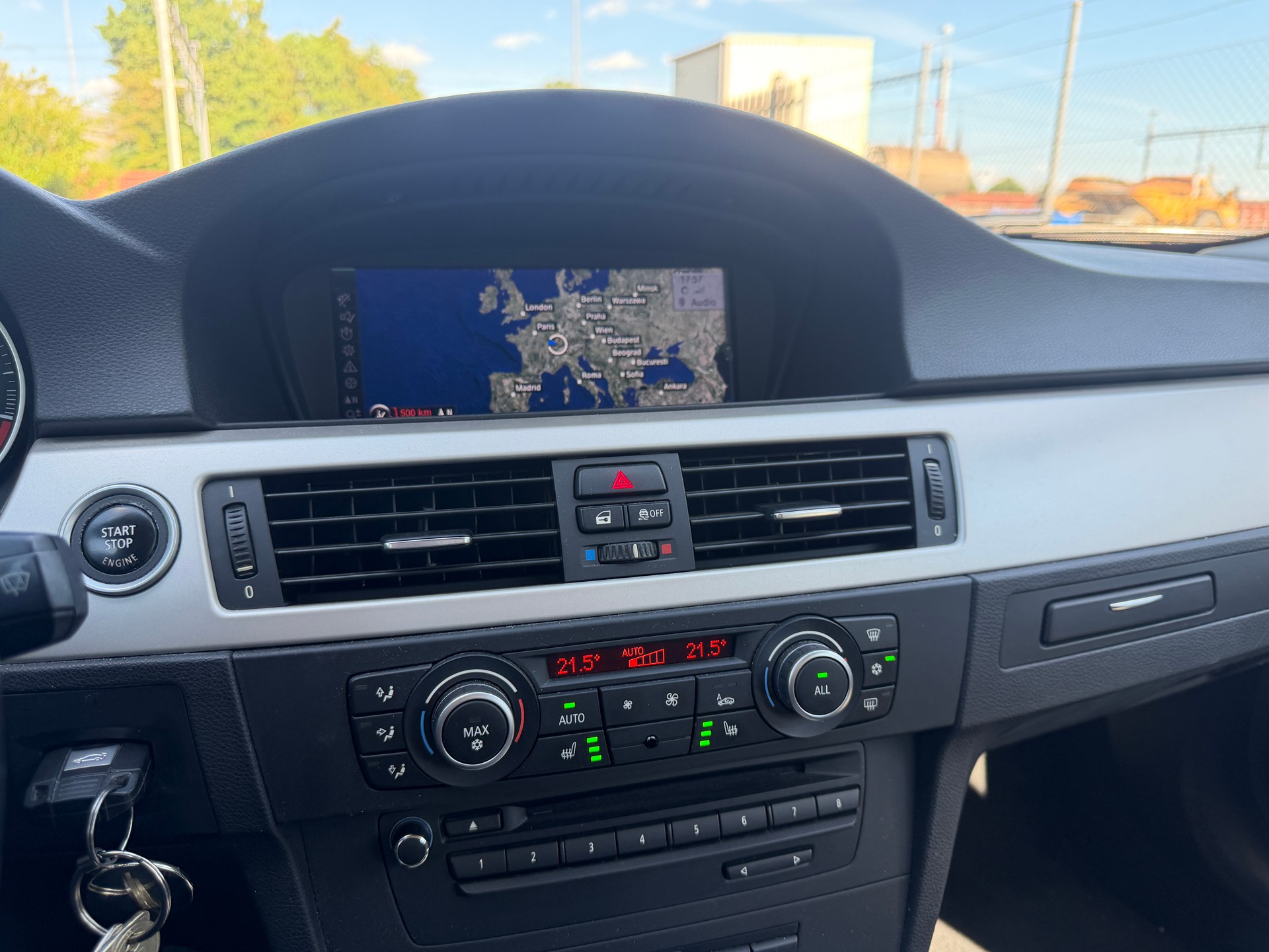 BMW 320d xDrive Touring Dynamic Edition Steptronic-image-8