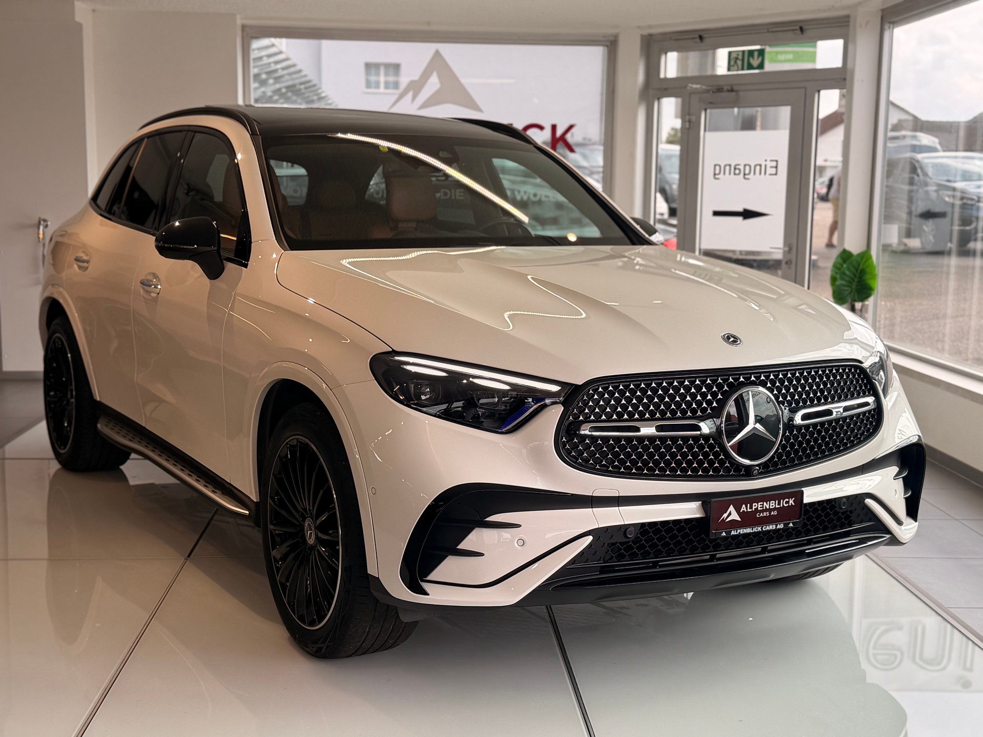 MERCEDES-BENZ GLC 220 d 4Matic 9G-Tronic-image-4
