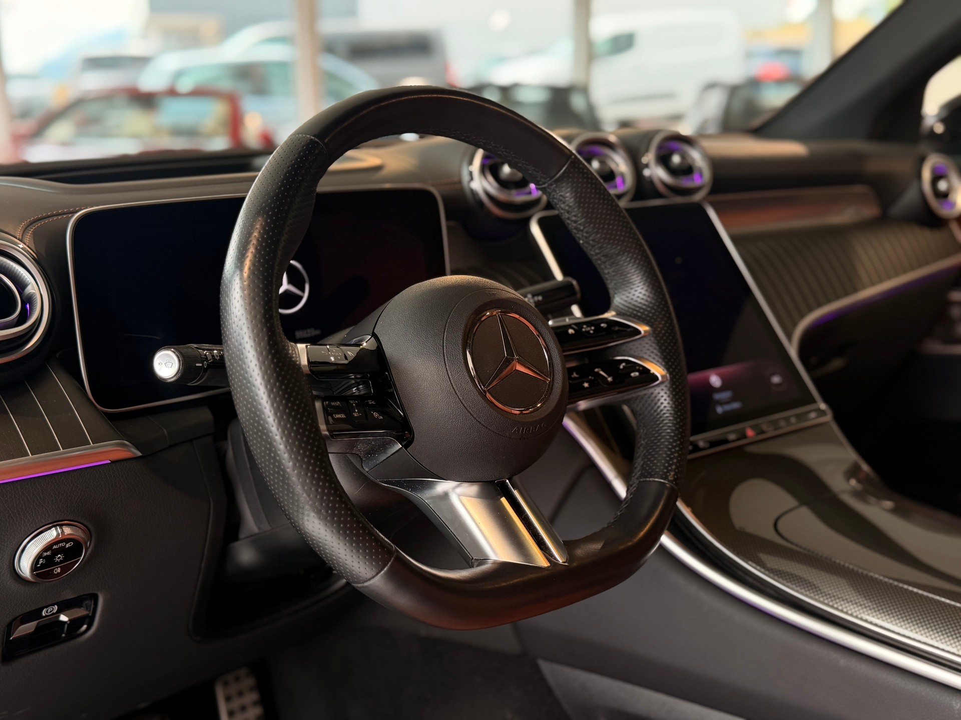 MERCEDES-BENZ GLC 220 d 4Matic 9G-Tronic-image-16