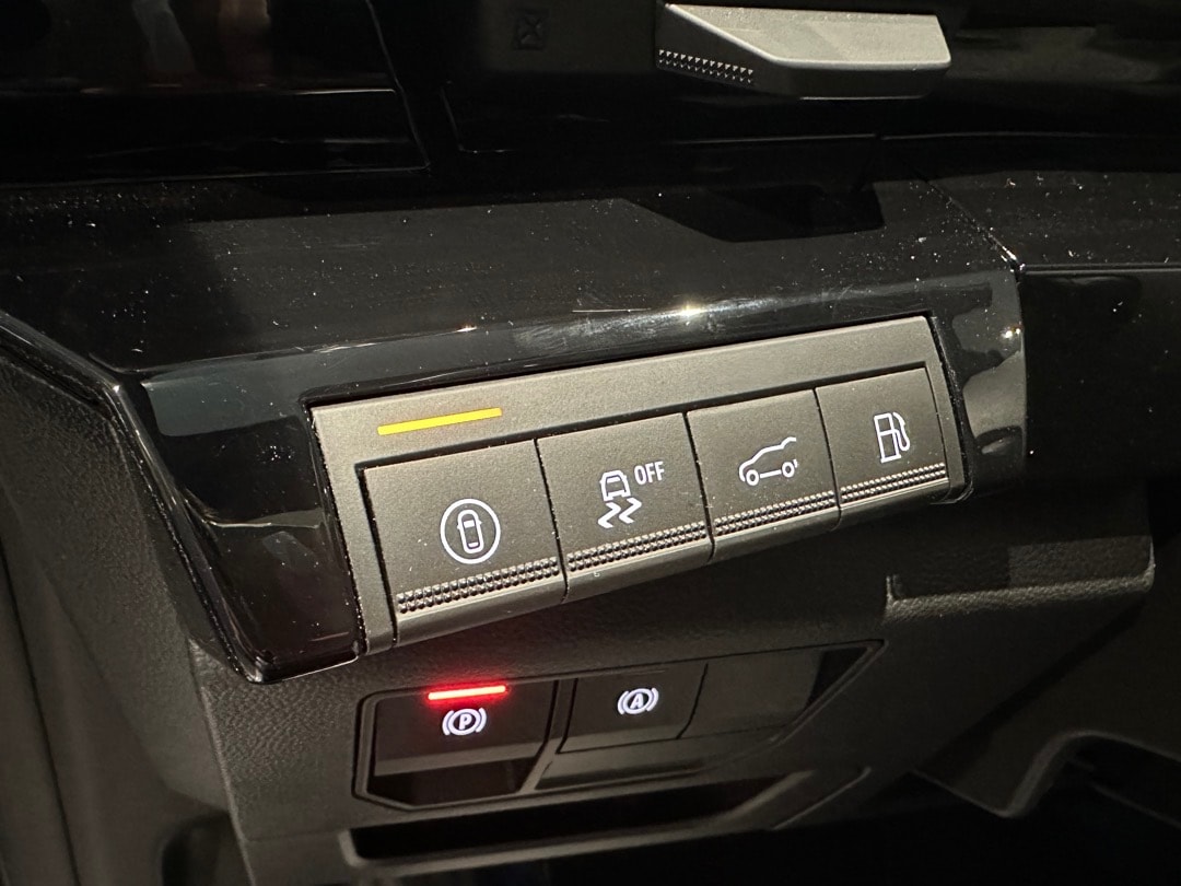 RENAULT Rafale 1.2 E-Tech Plug-in Hybrid 300 4x4 Atelier Alpine-image-17