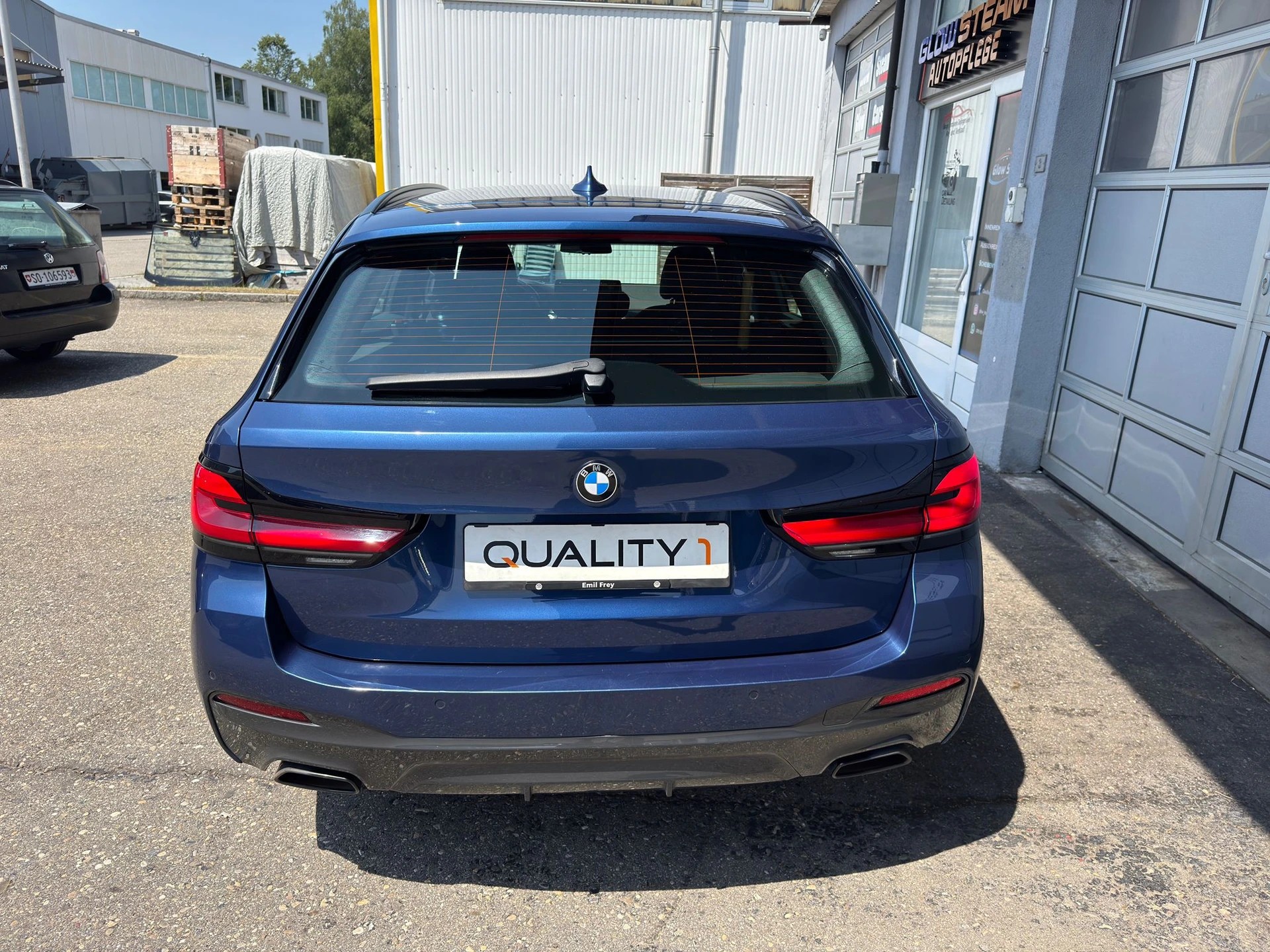 BMW 520d xDrive 48V Touring Steptronic-image-5