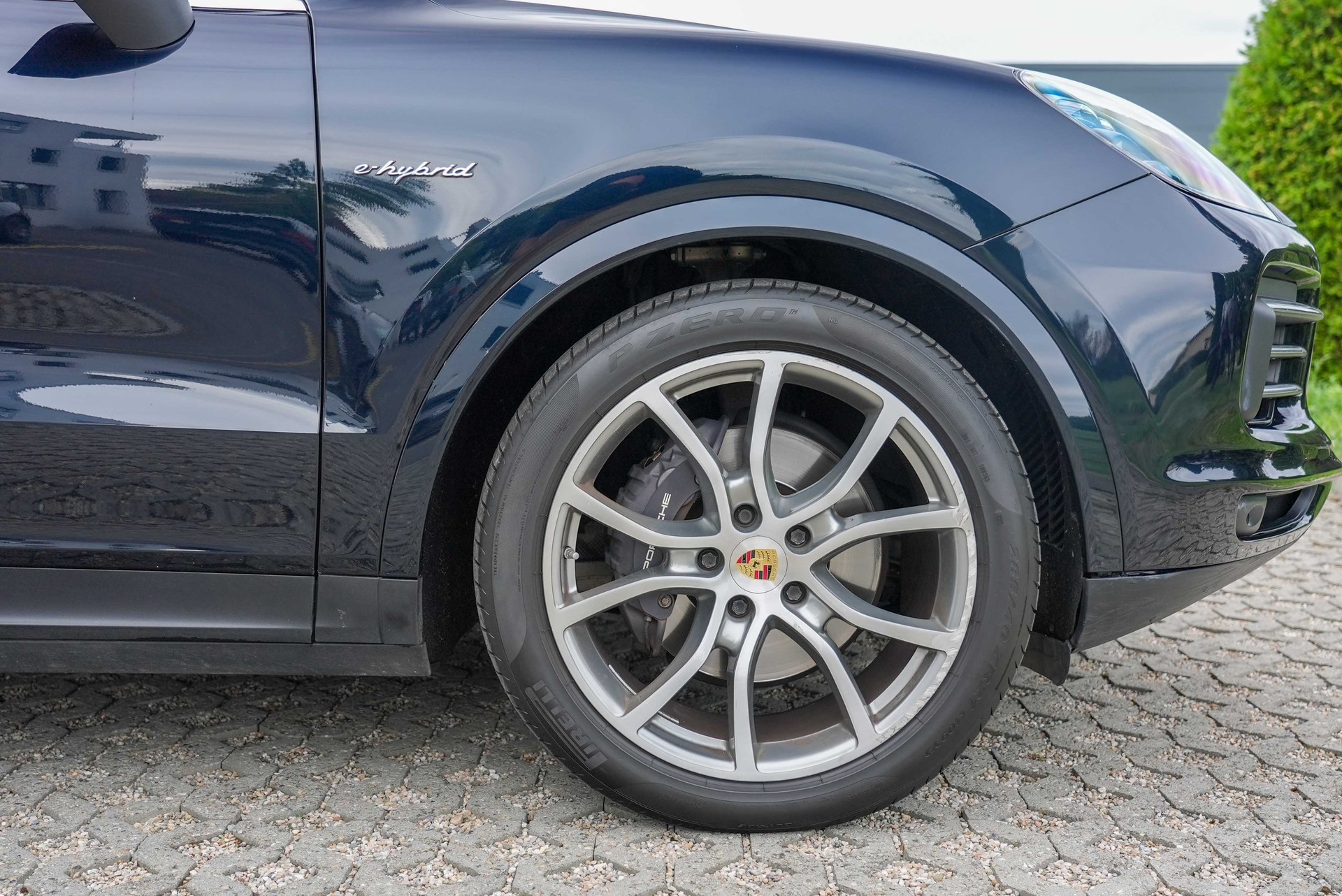 PORSCHE Cayenne E-Hybrid-image-6