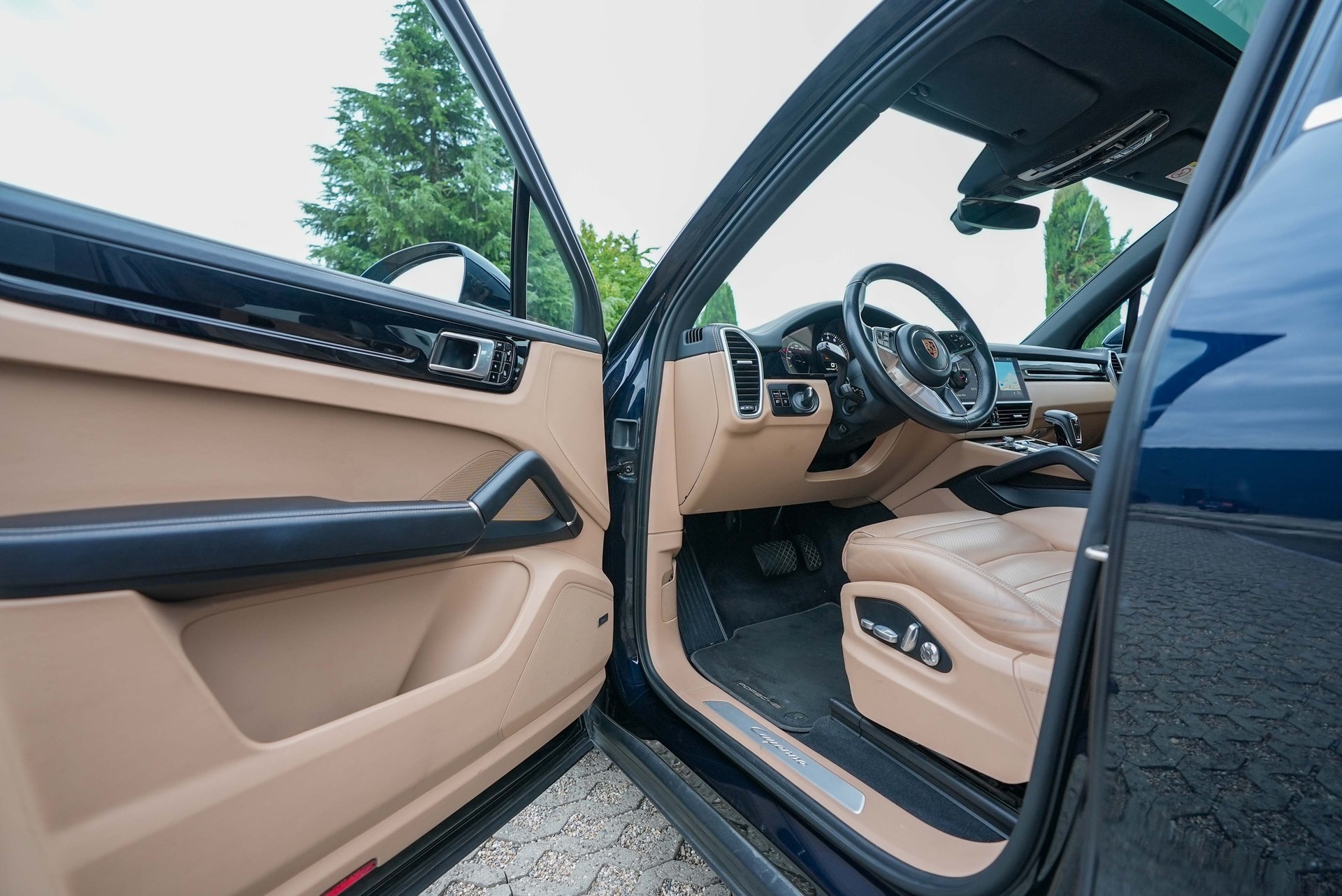 PORSCHE Cayenne E-Hybrid-image-9