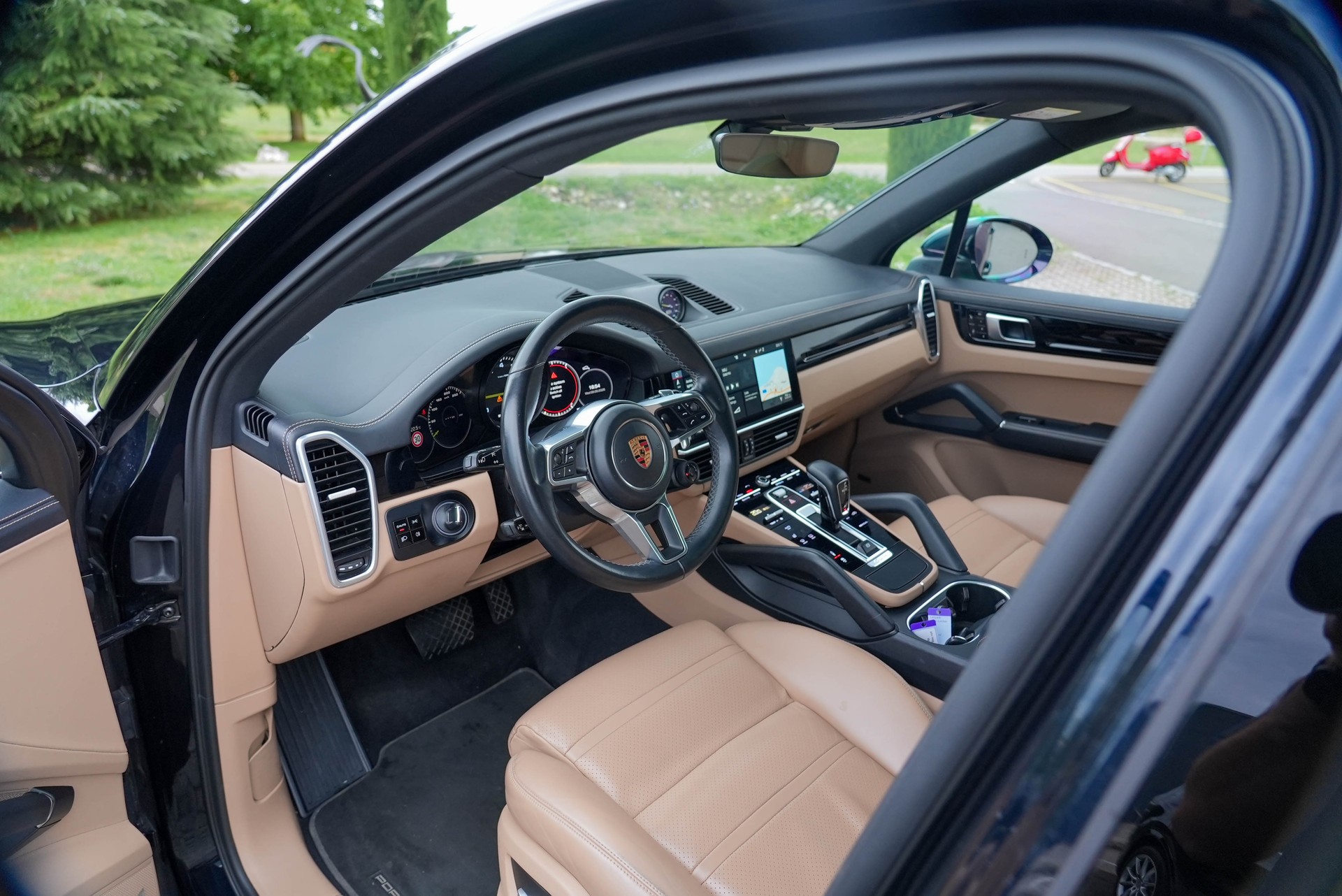 PORSCHE Cayenne E-Hybrid-image-7