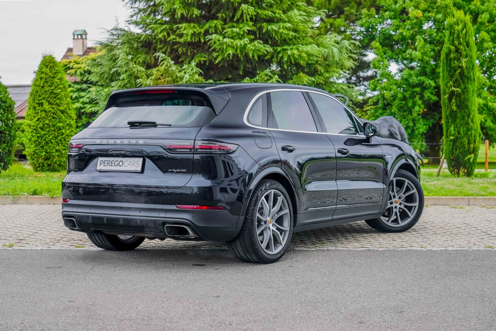 PORSCHE Cayenne E-Hybrid-image-5